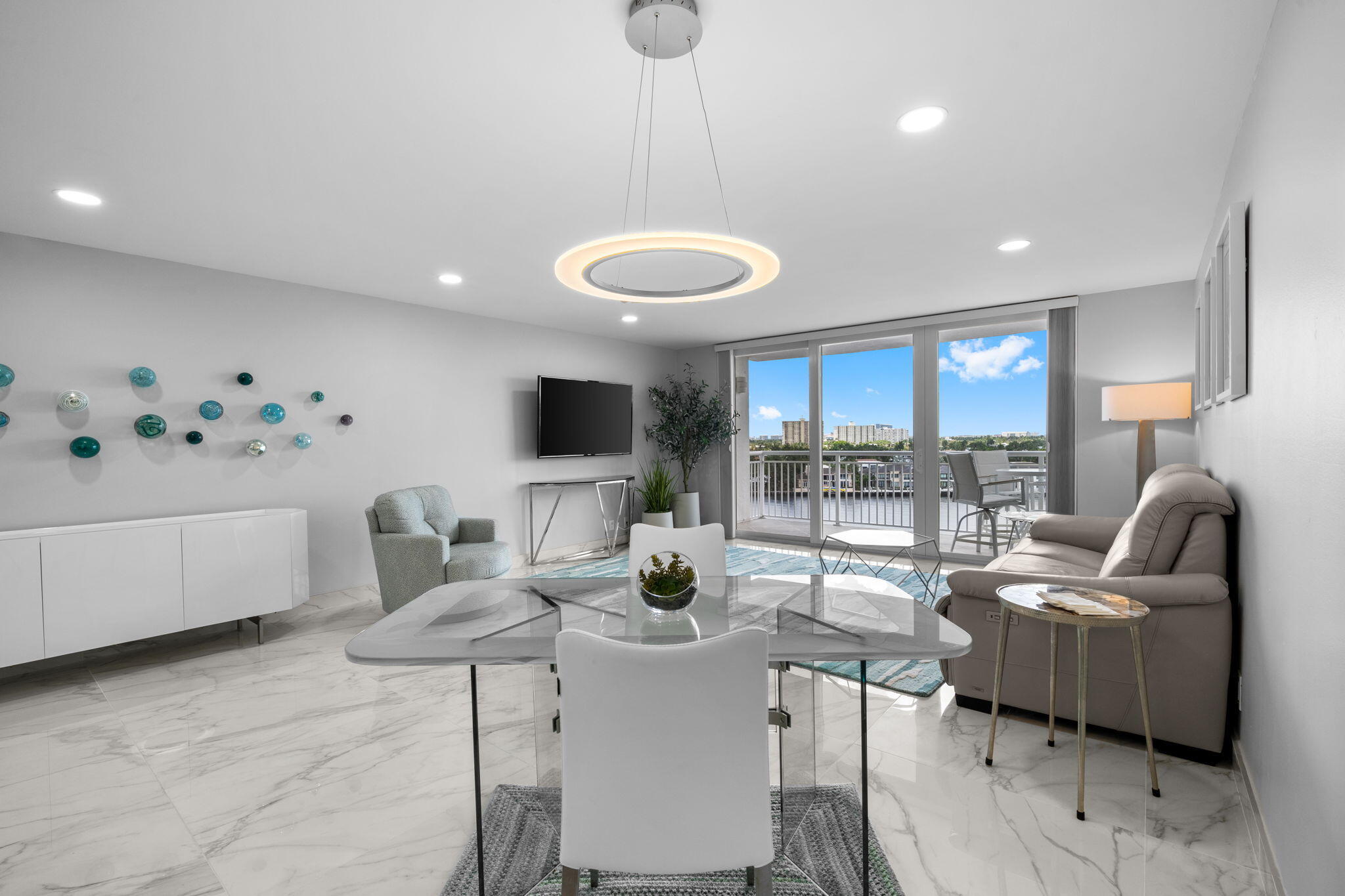 511 Bayshore Drive 910 — photo
