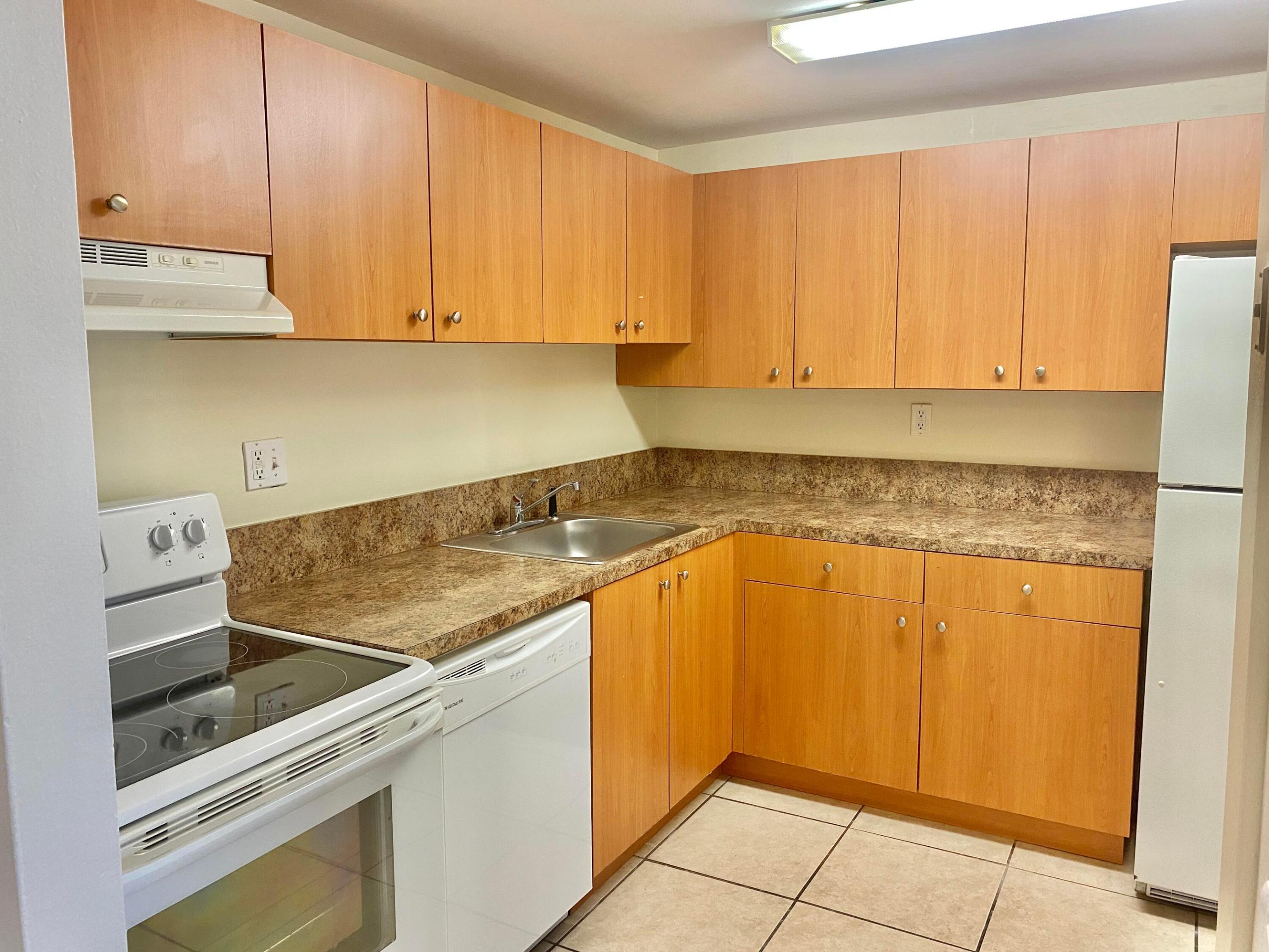 405 Executive Center Drive 208 — photo