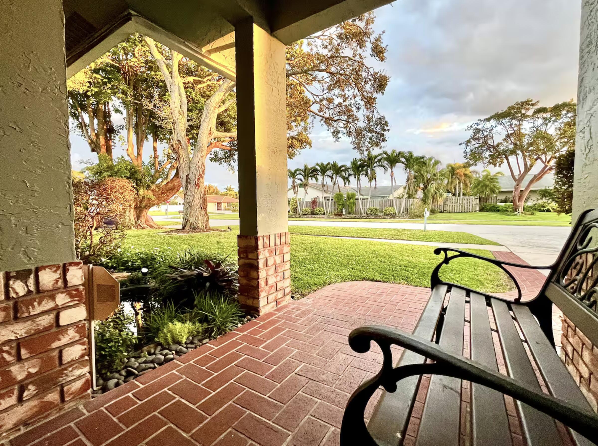 2807 SW 13th Court — photo