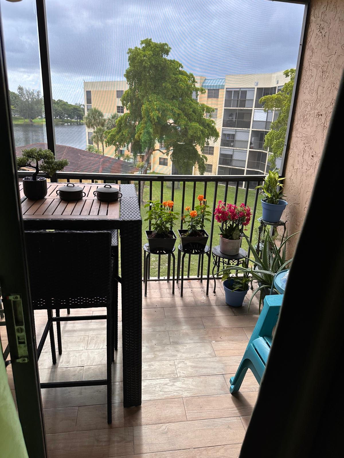 6575 W Oakland Park Boulevard 417 — photo