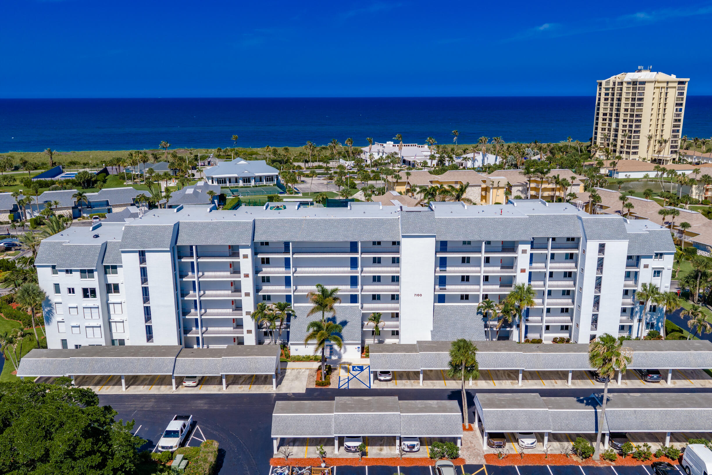 2400 S Ocean Drive 7123 — photo
