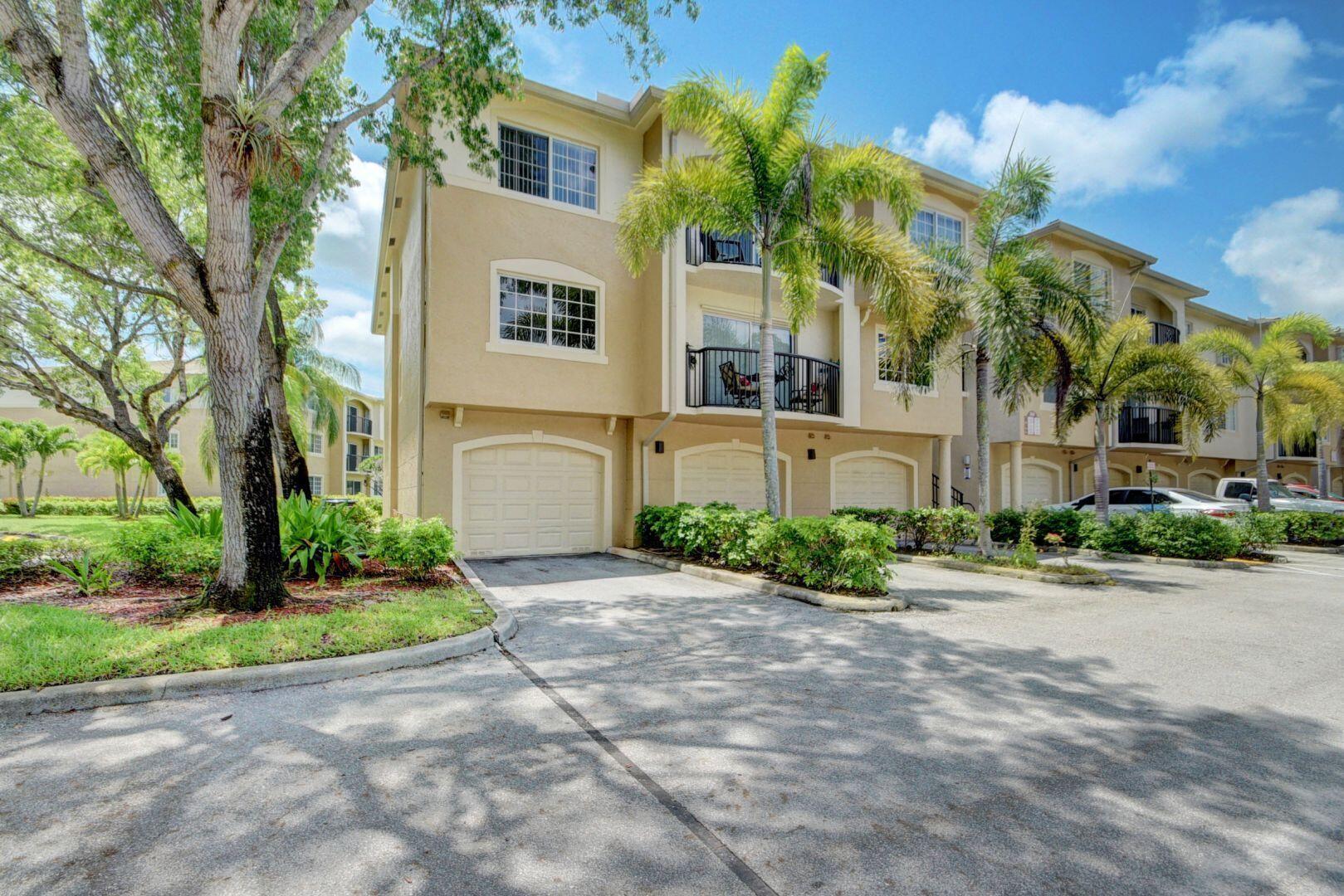 300 Crestwood Court N 307 — photo