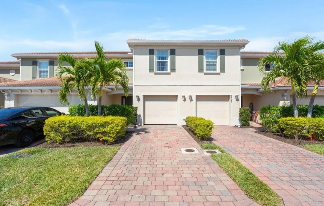 3725 Crofton Court — photo