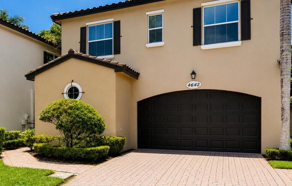 4642 Mediterranean Circle 4642 — photo