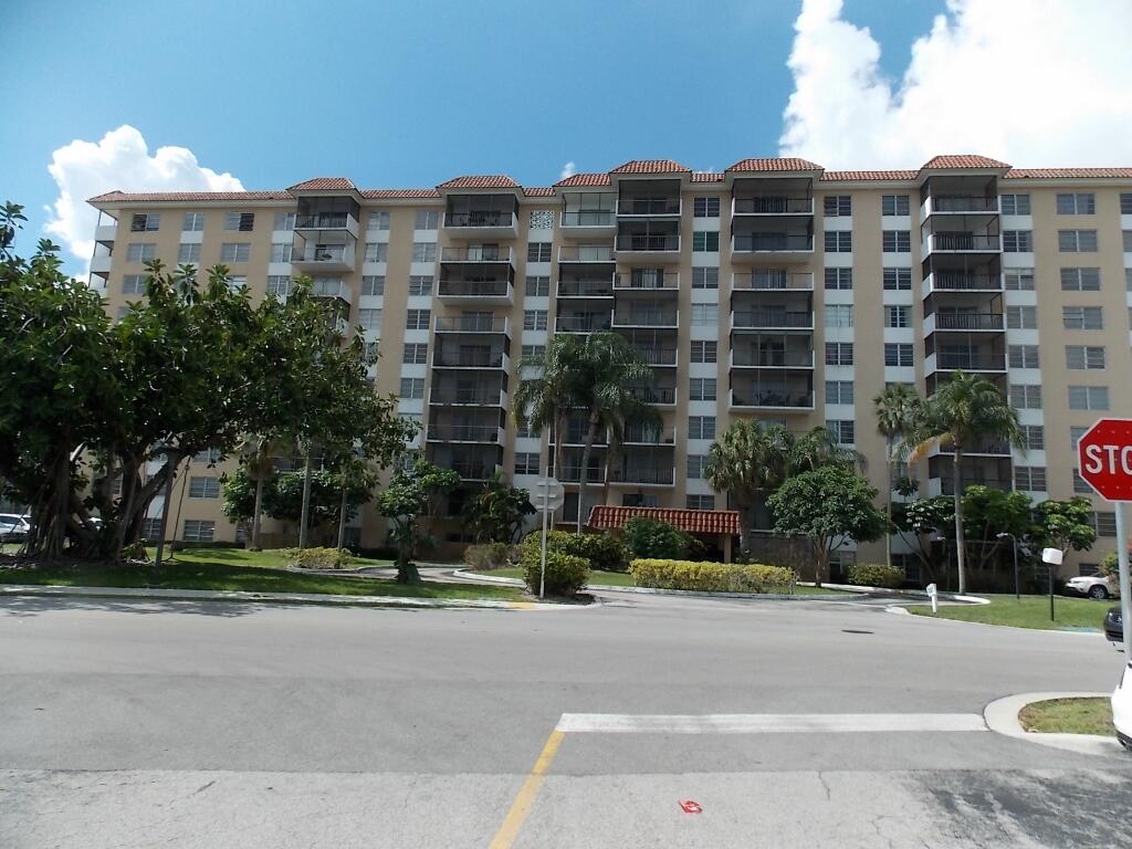 4174 Inverrary Drive 603 — photo