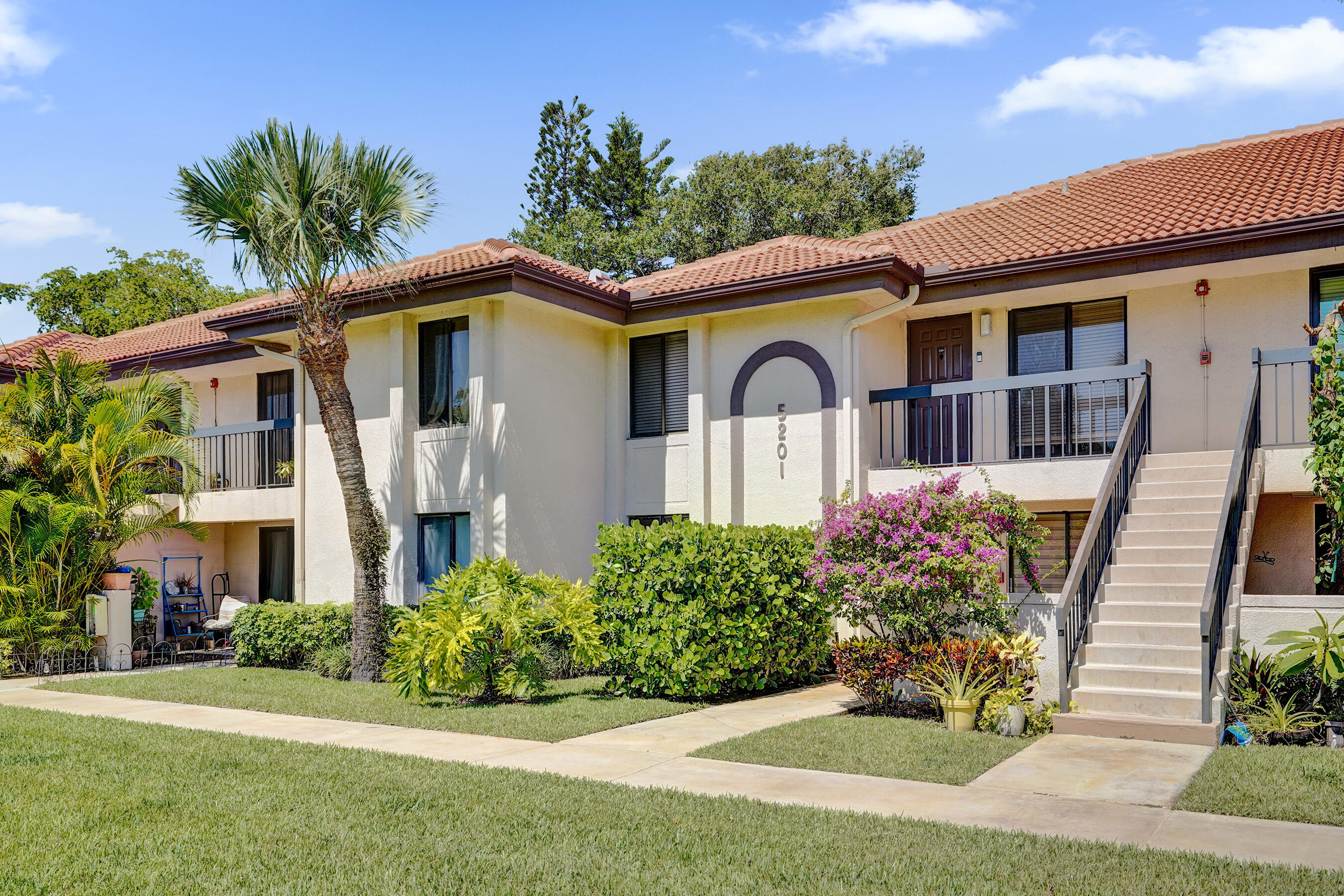 5201 W Club Circle 103 — photo