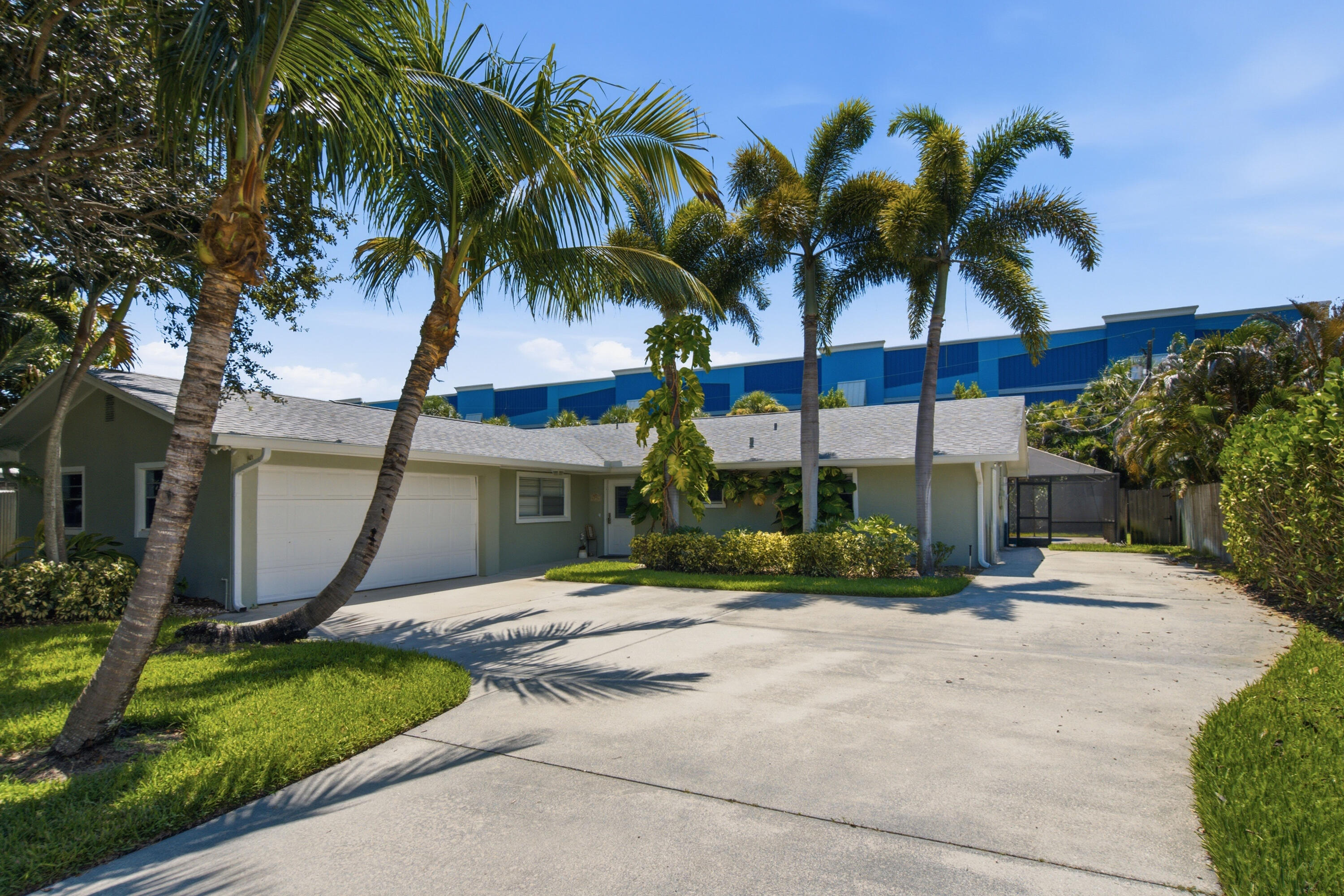 4796 SE Manatee Terrace — photo