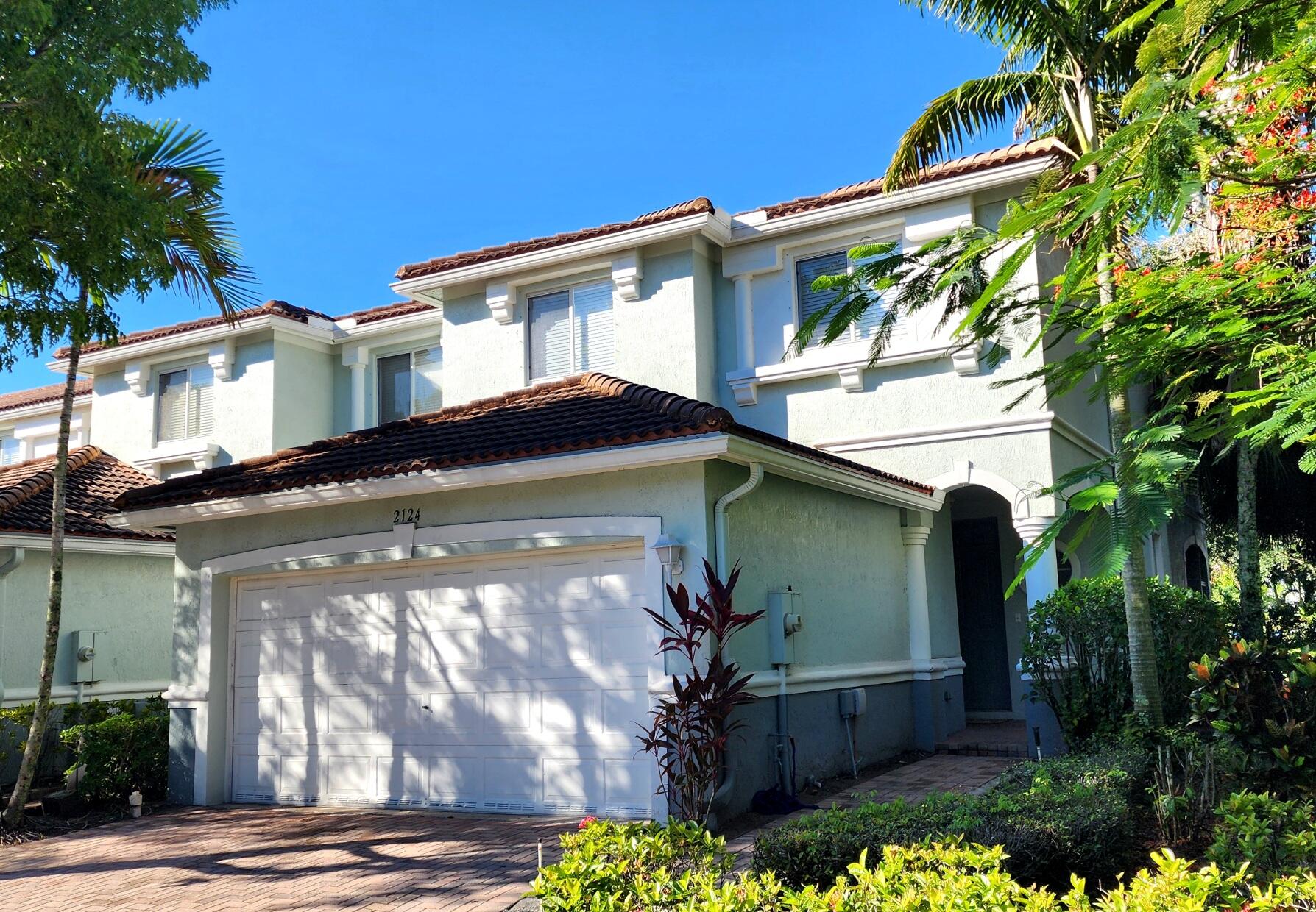 2124 Oakmont Drive — photo