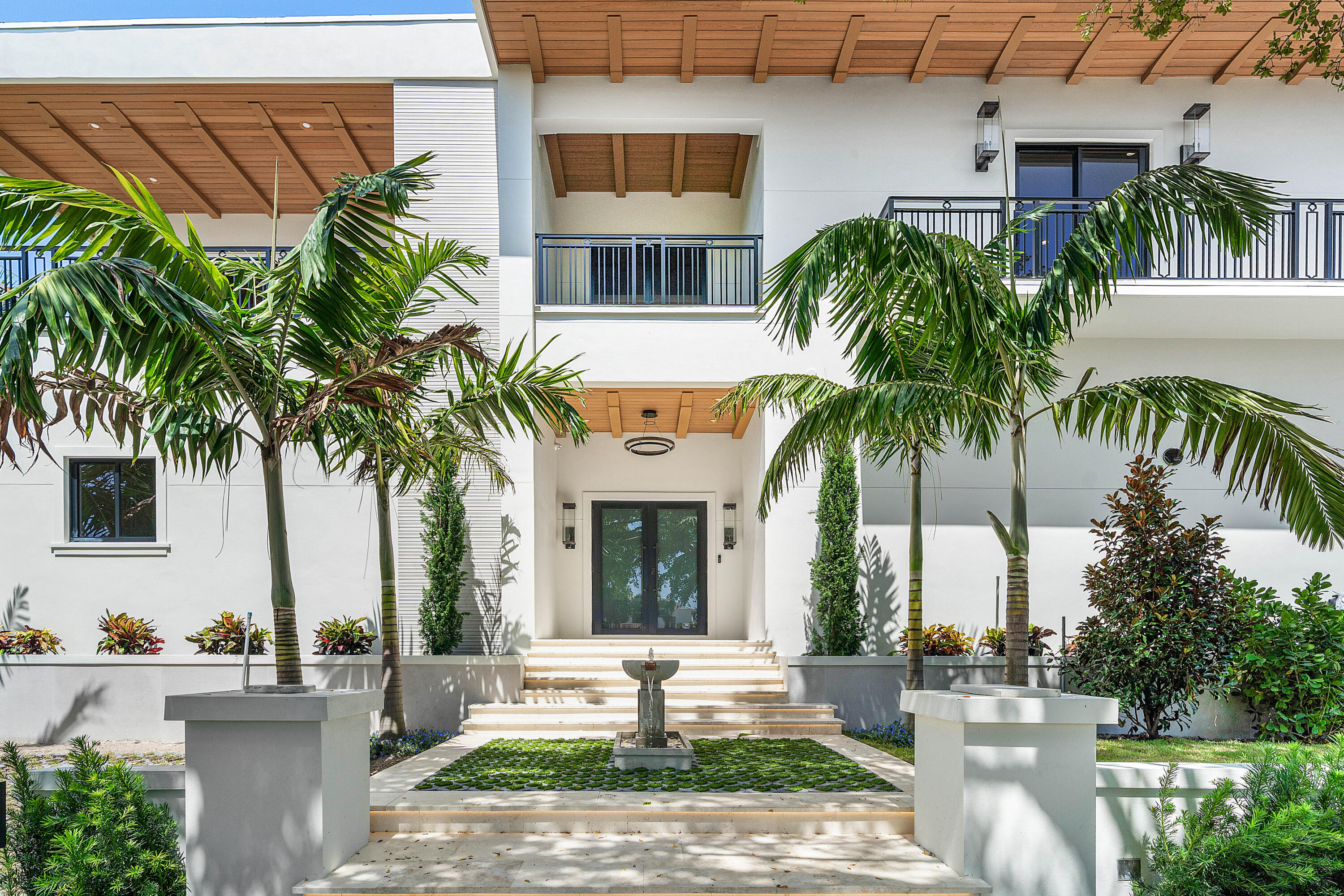 7935 S Flagler Drive — photo