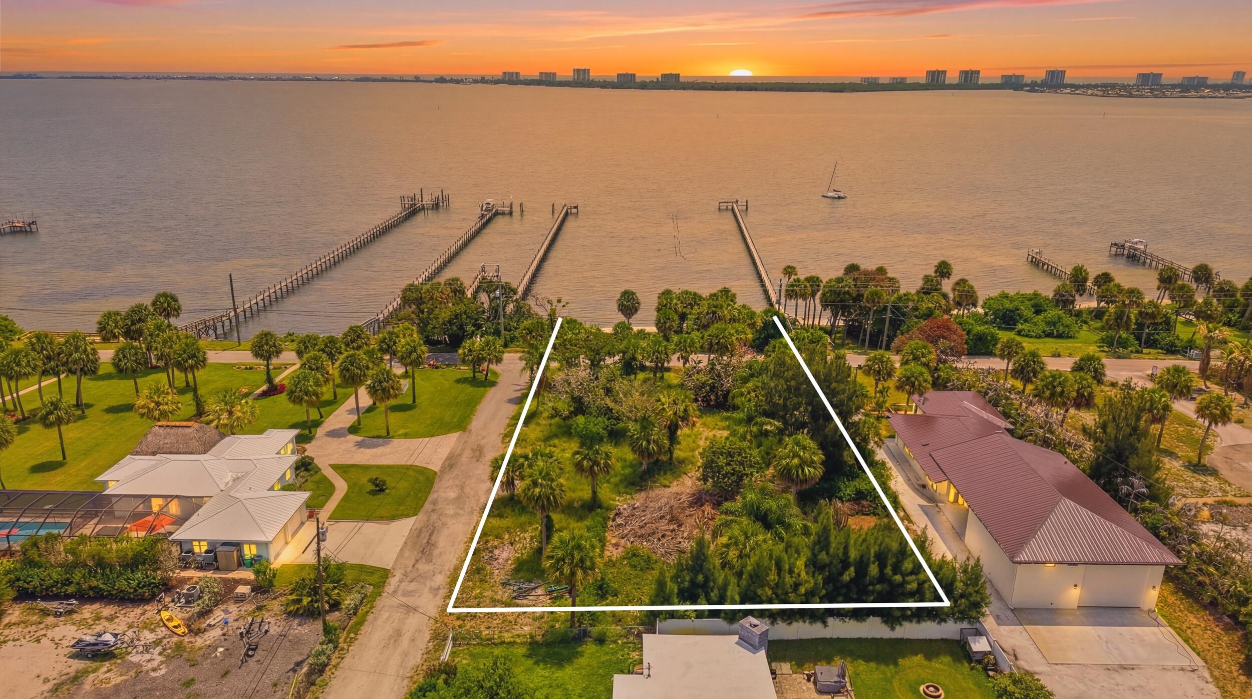 12349 S Indian River Drive — photo