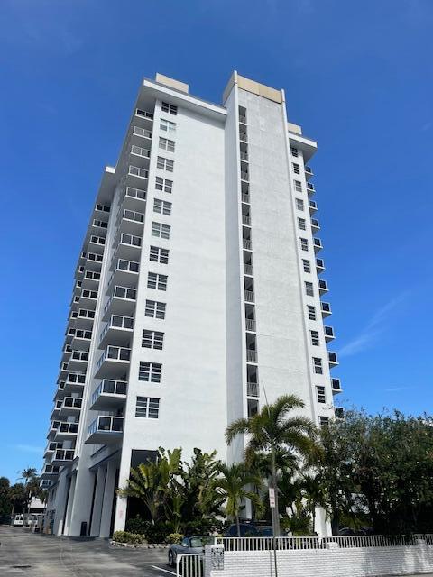 336 N Birch Road 6D — photo