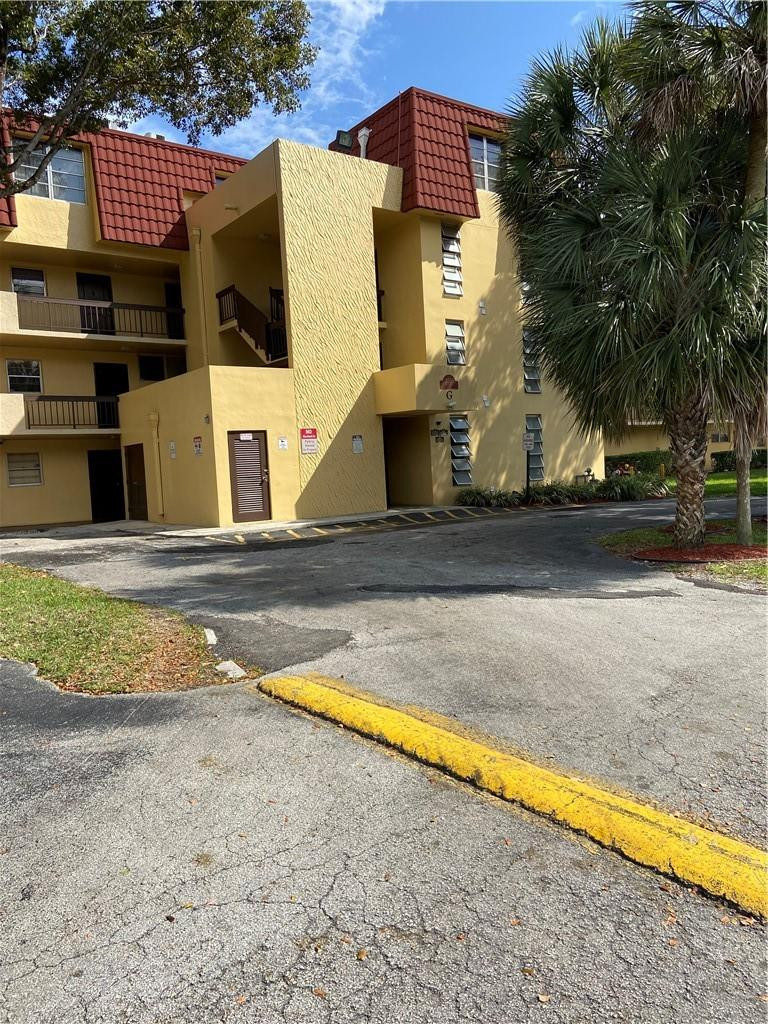 3253 Foxcroft Road G212 — photo