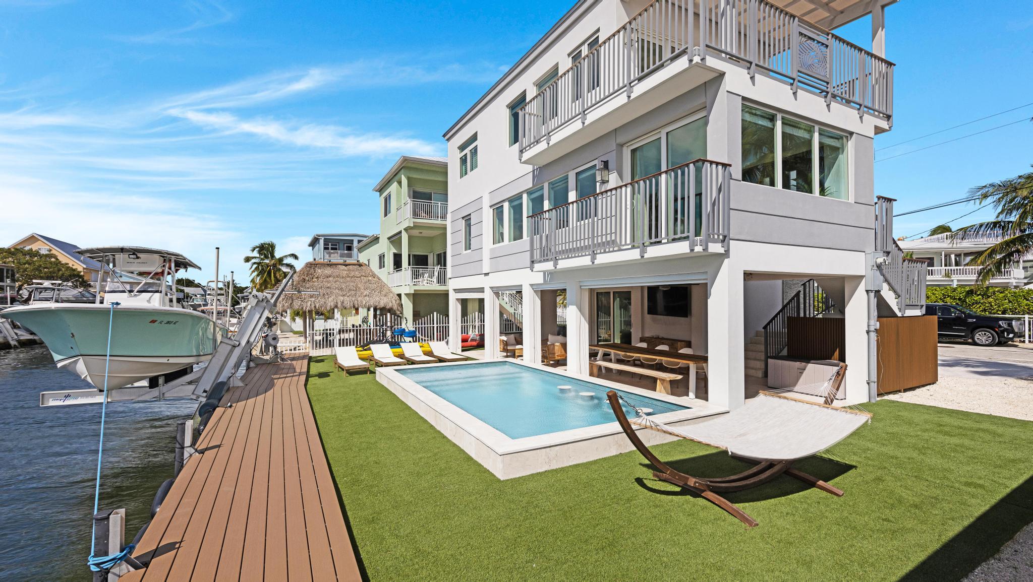 704 Grouper Lane — photo