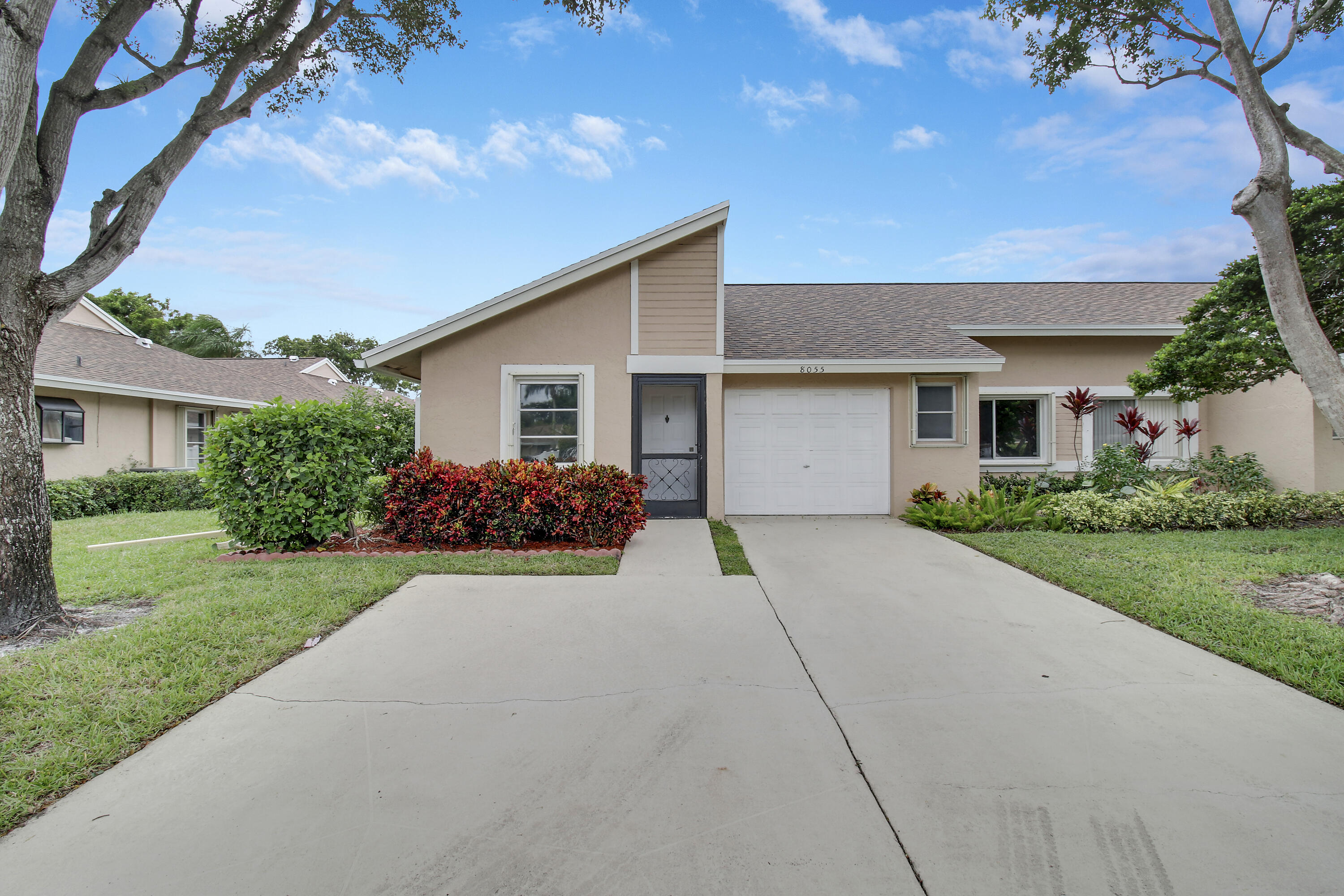 8055 Sweetbriar Way — photo