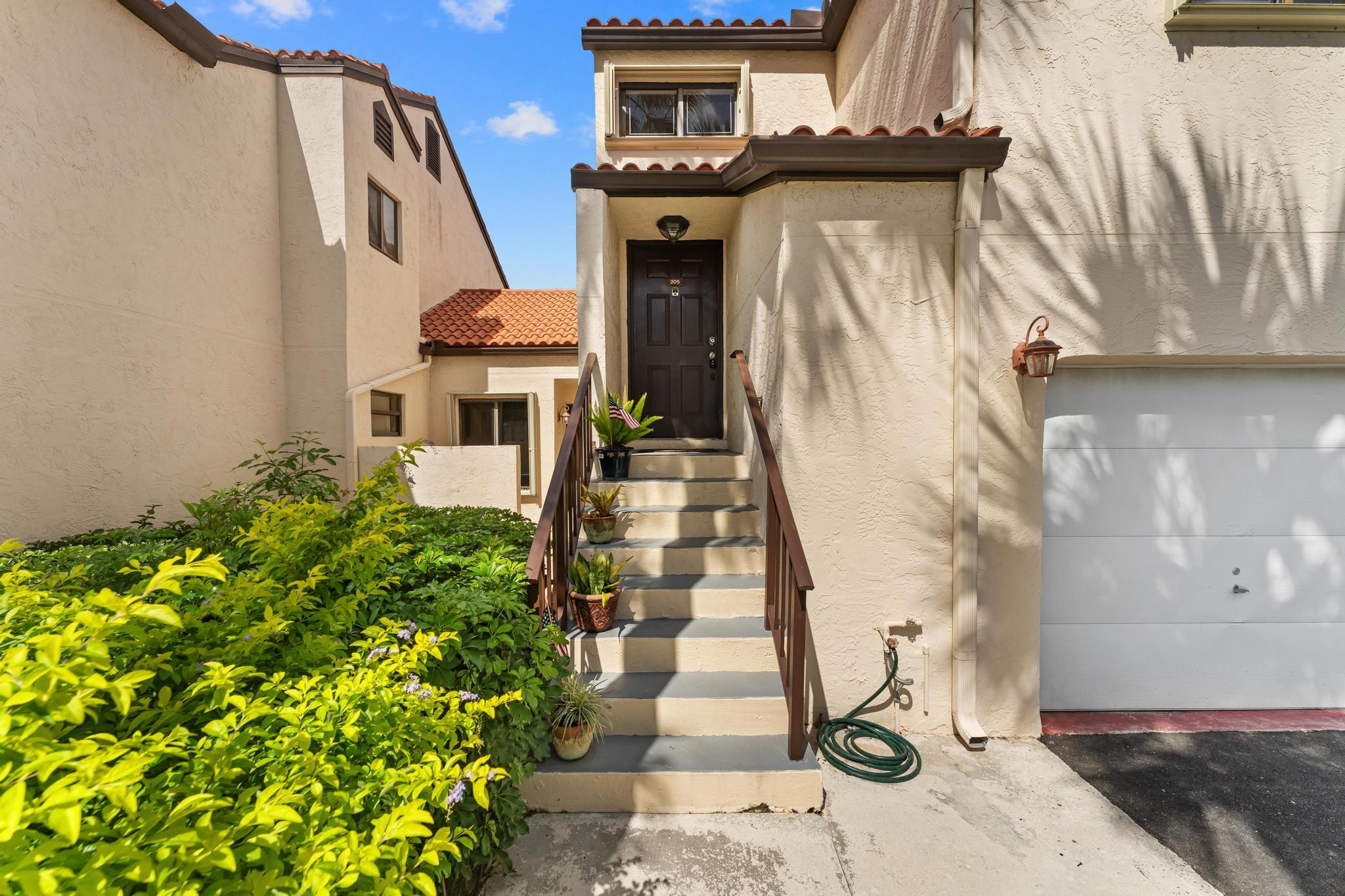 18 Vía De Casas Sur 205 — photo