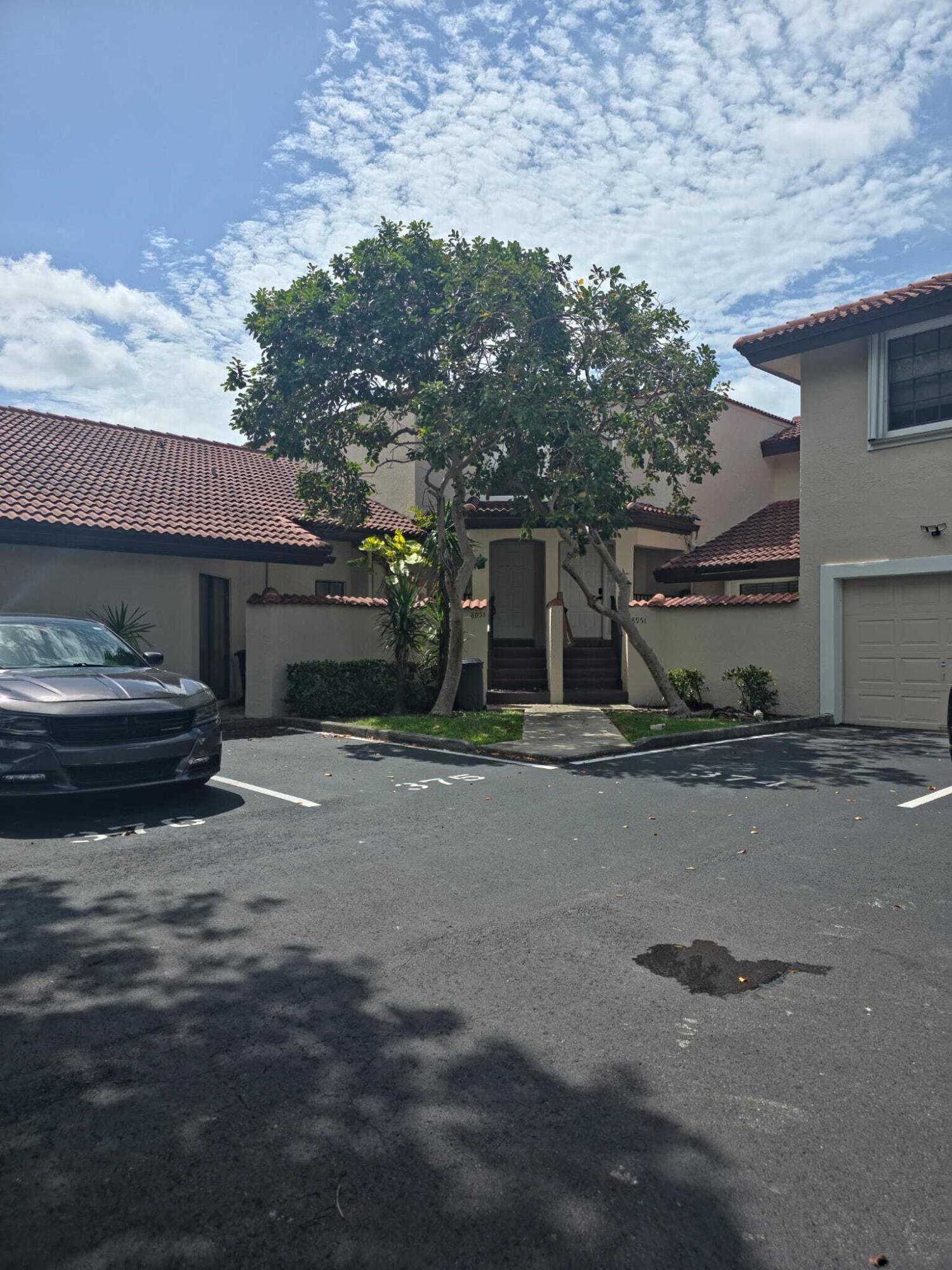 8953 W Sunrise Boulevard 8953 — photo