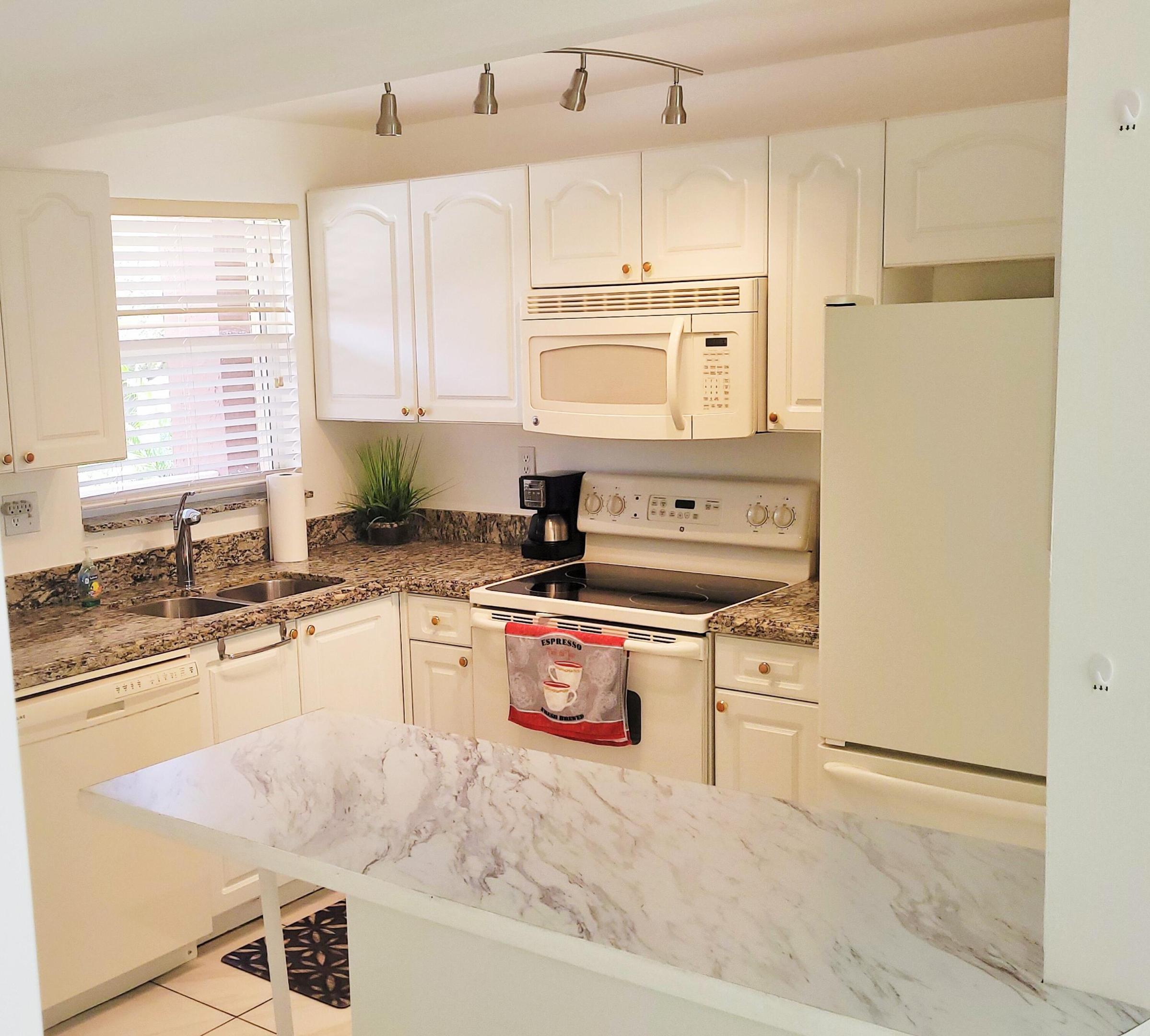 2801 N Pine Island Road 204 — photo