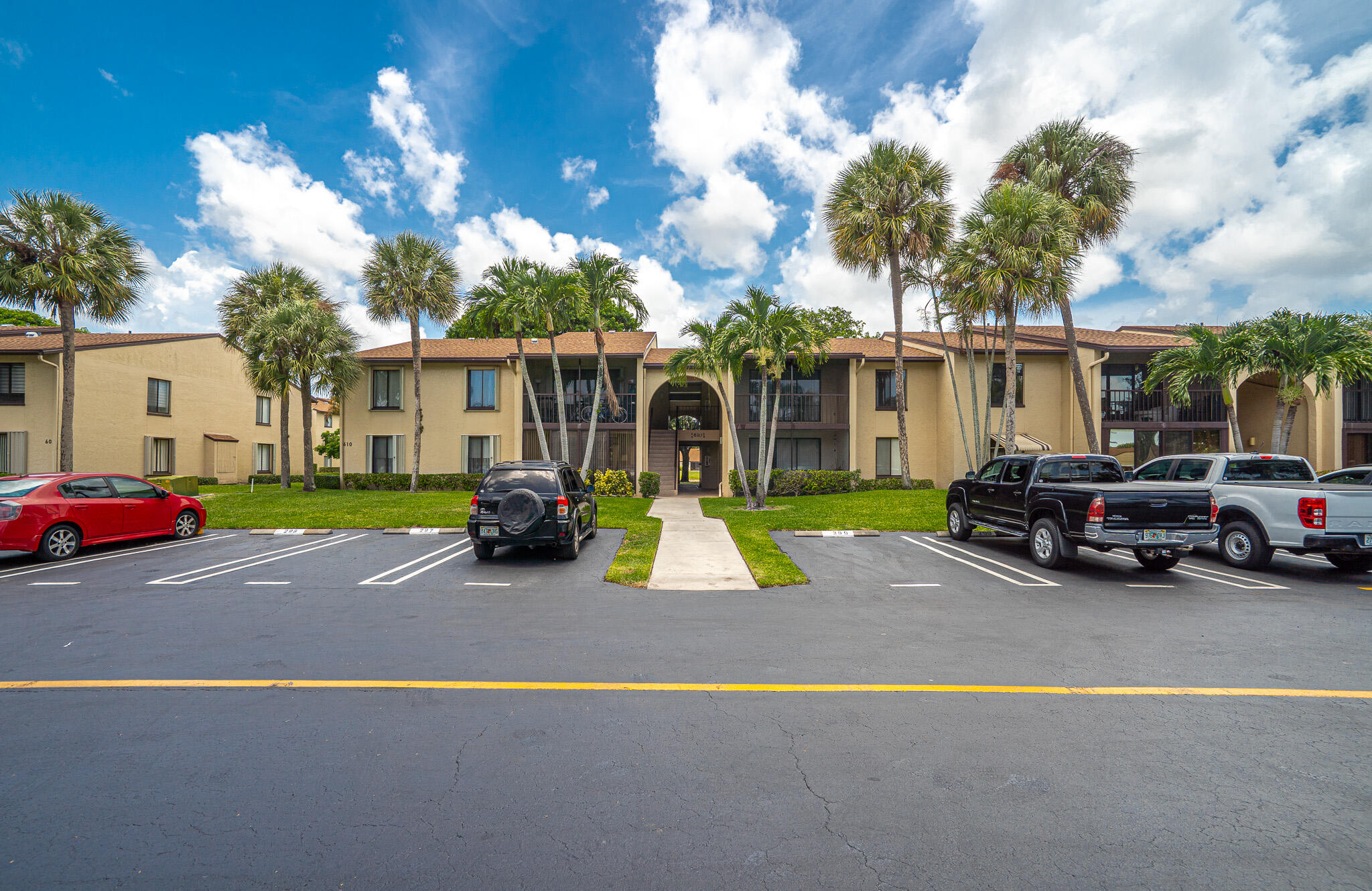 610 Sea Pine Way H2 — photo