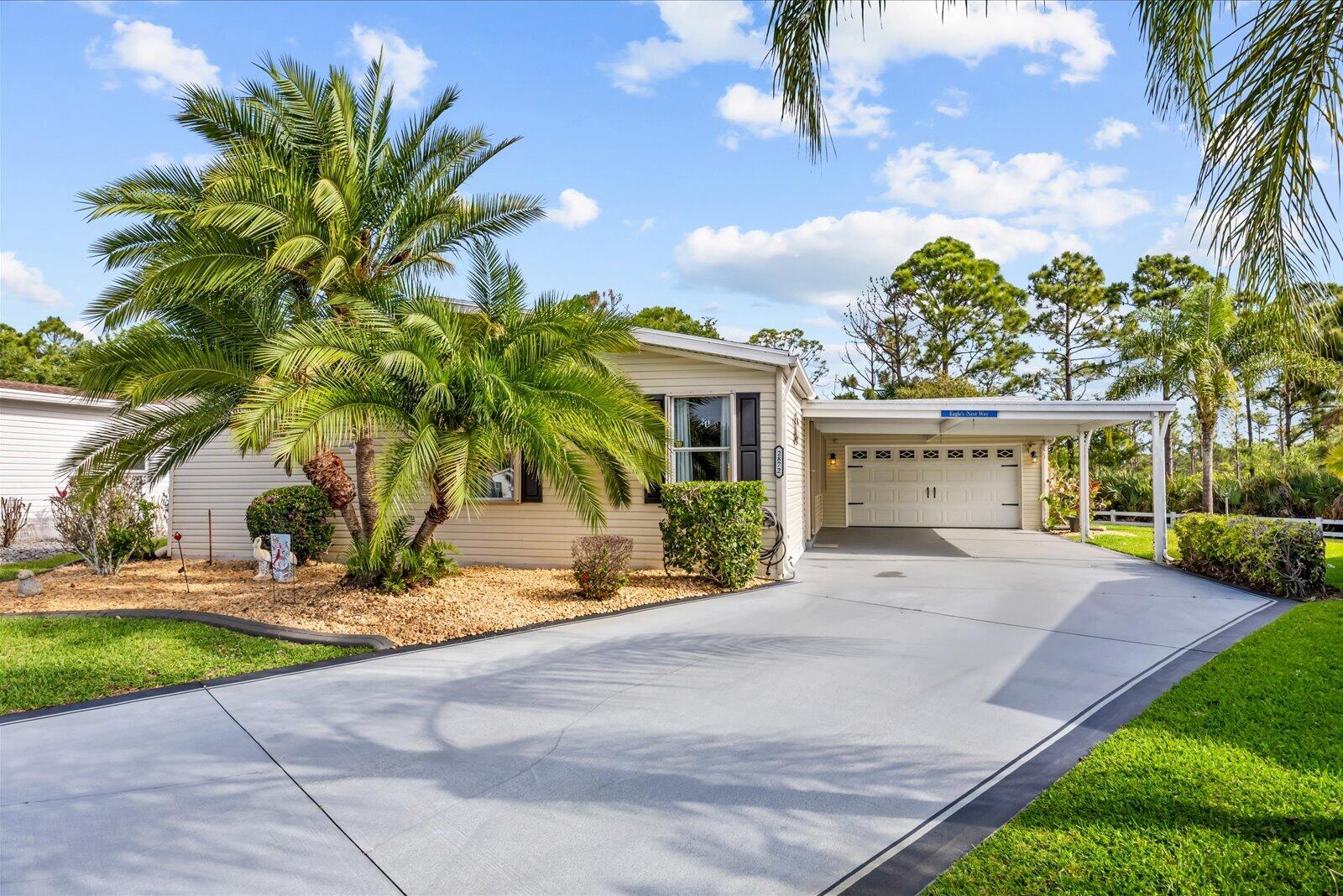 2872 Eagle's Nest Way — photo