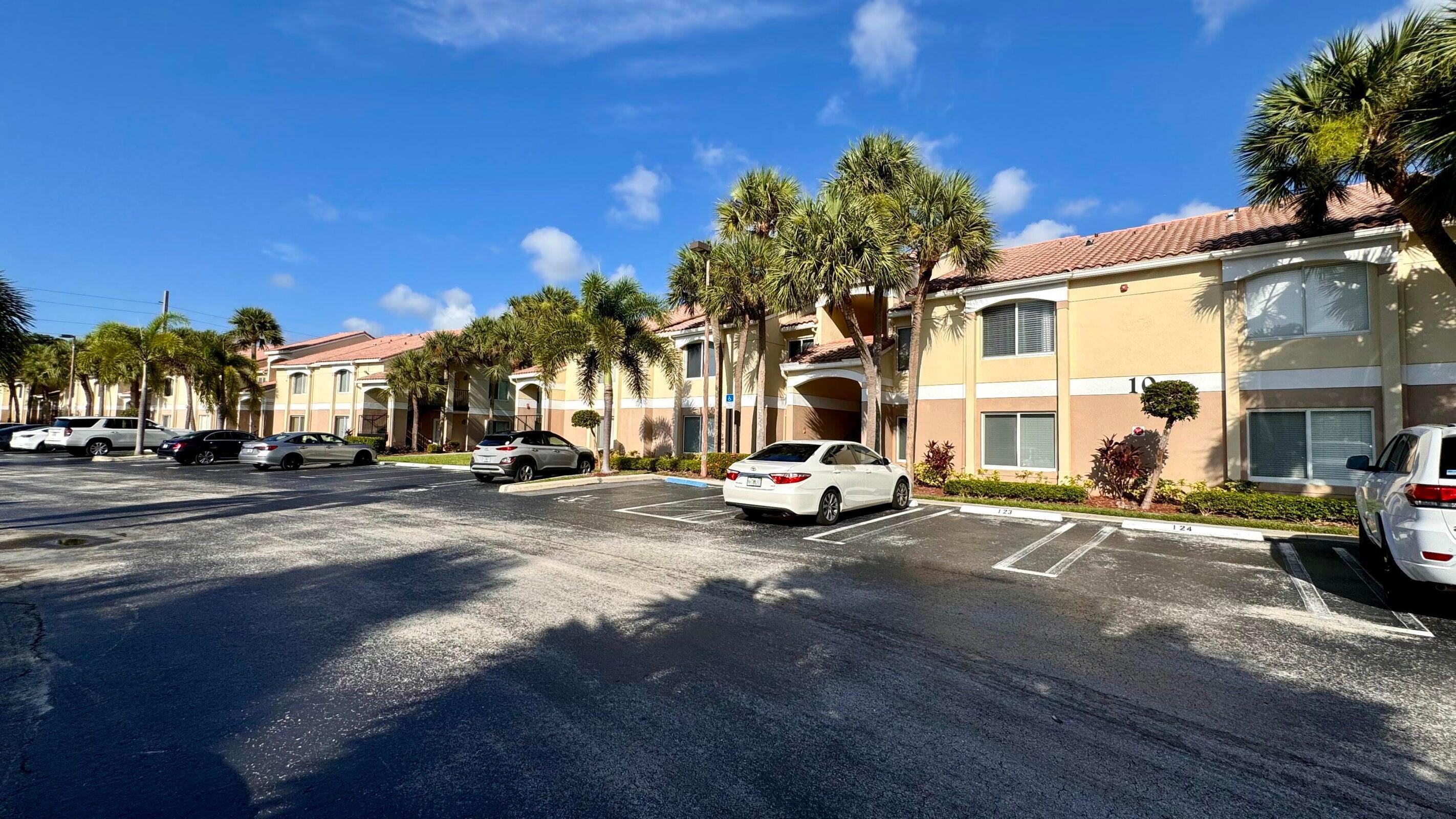 815 W Boynton Beach Boulevard Unit 1-106 — photo