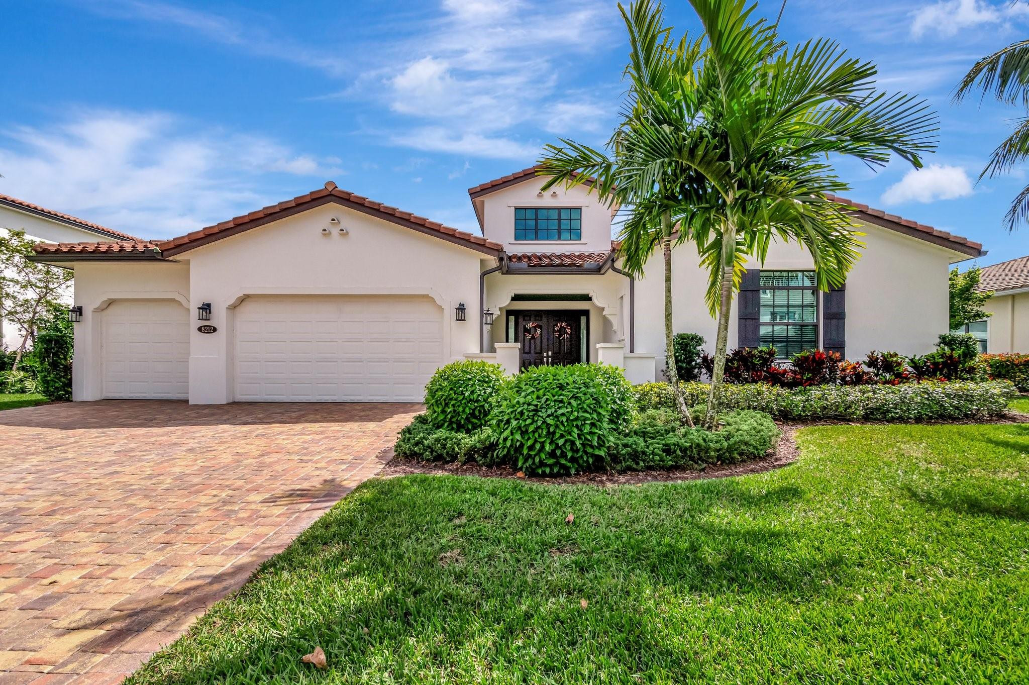 8212 Grand Prix Lane — photo