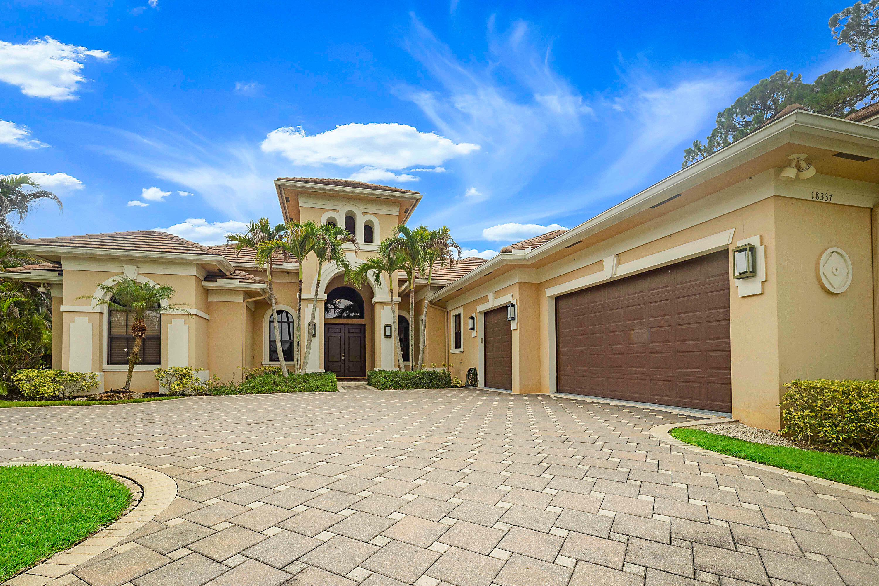 18337 SE Old Trail Drive W — photo