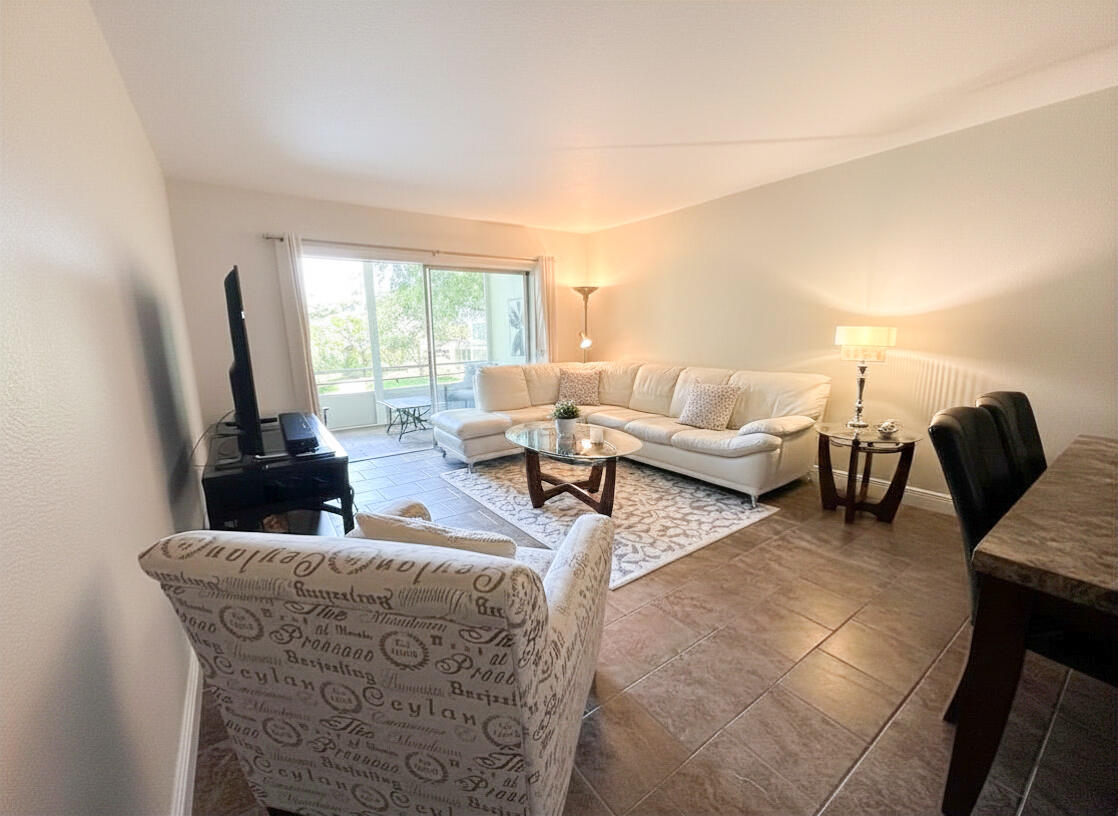 5131 W Oakland Park Boulevard 202 — photo