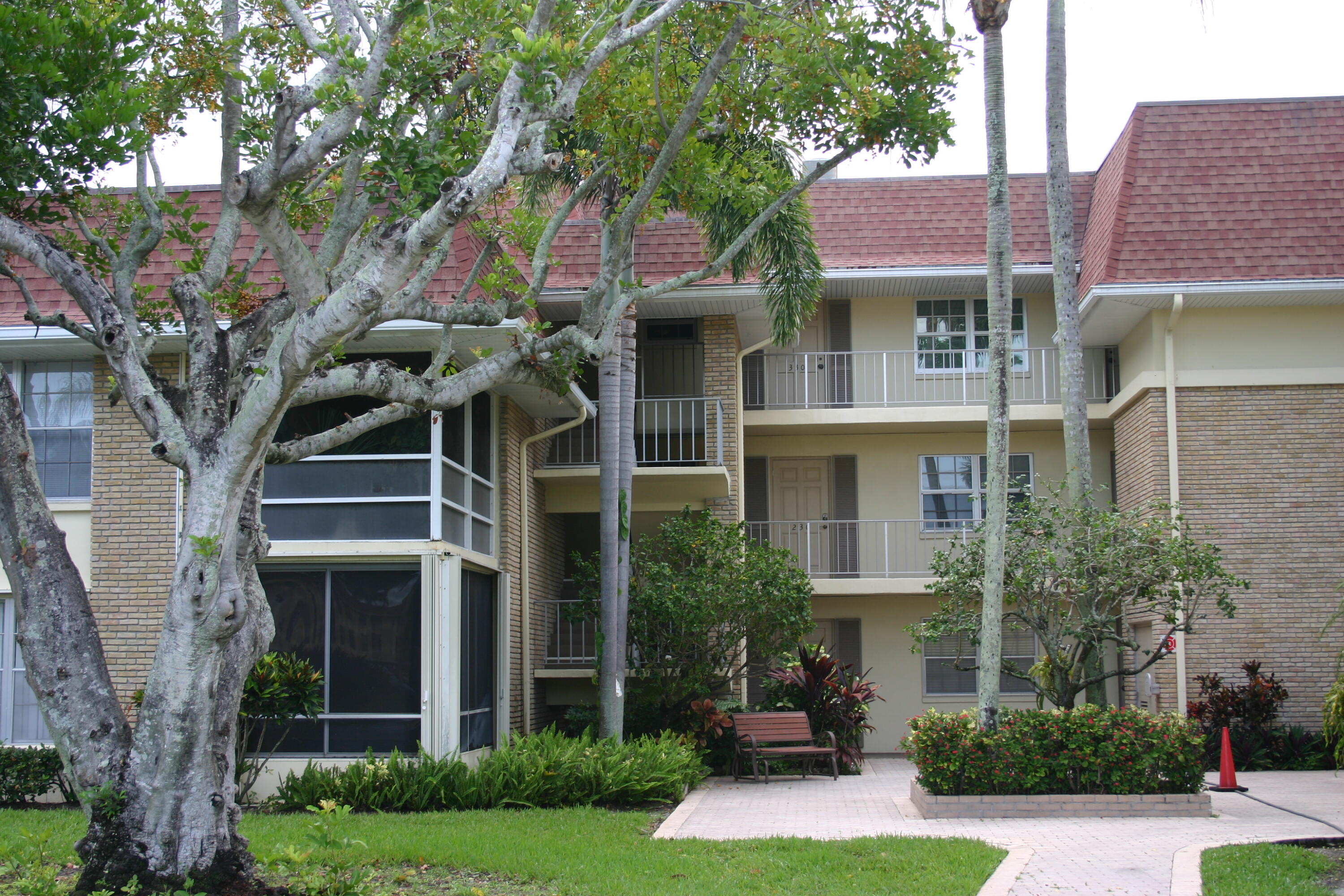 5570 Tamberlane Circle 130 — photo
