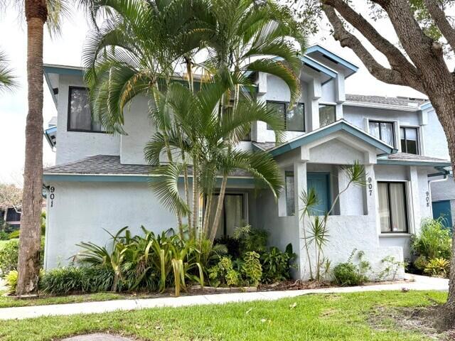 907 Harbour Pointe Way — photo