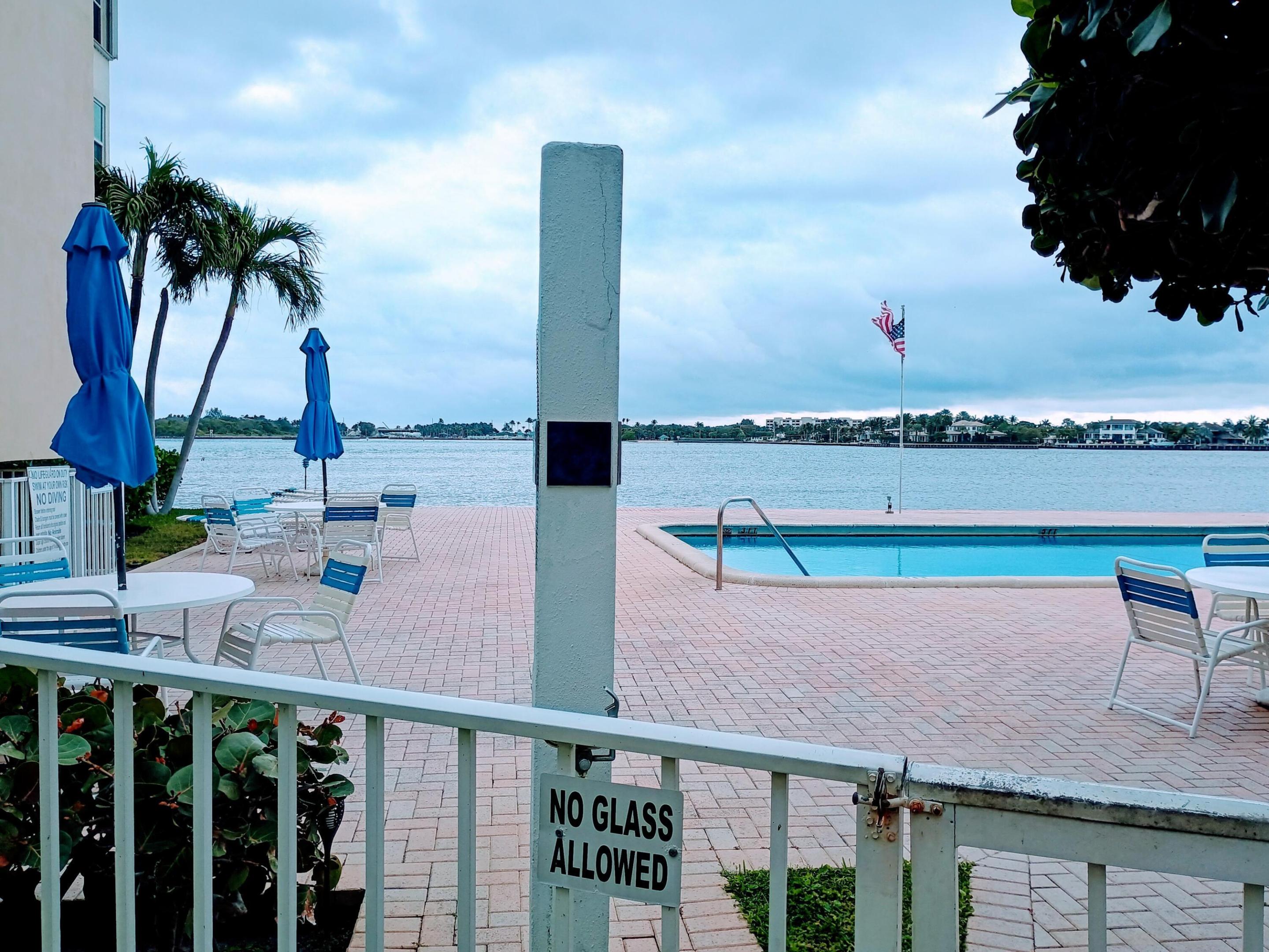 1810 New Palm Way 215 — photo