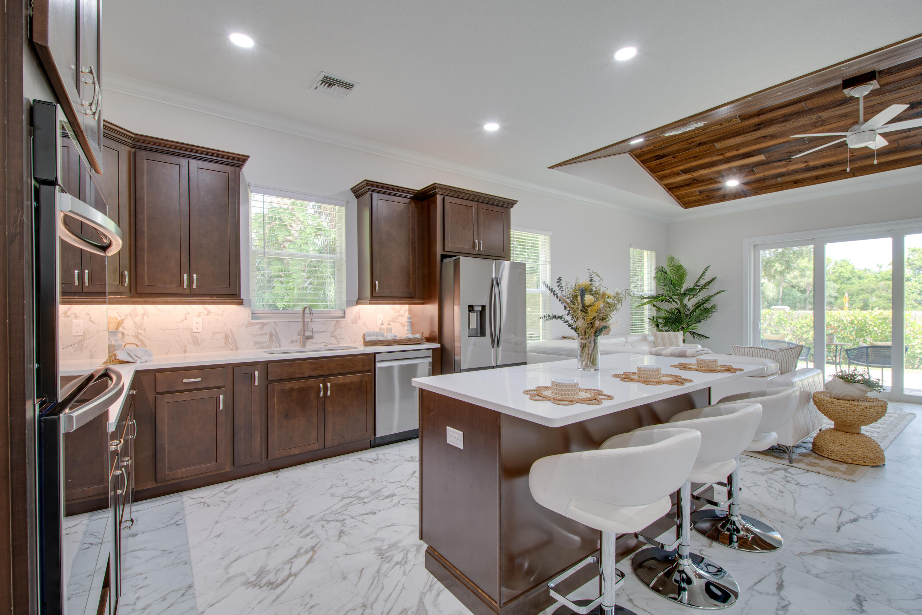 1805 Bridgepointe Circle 1 — photo