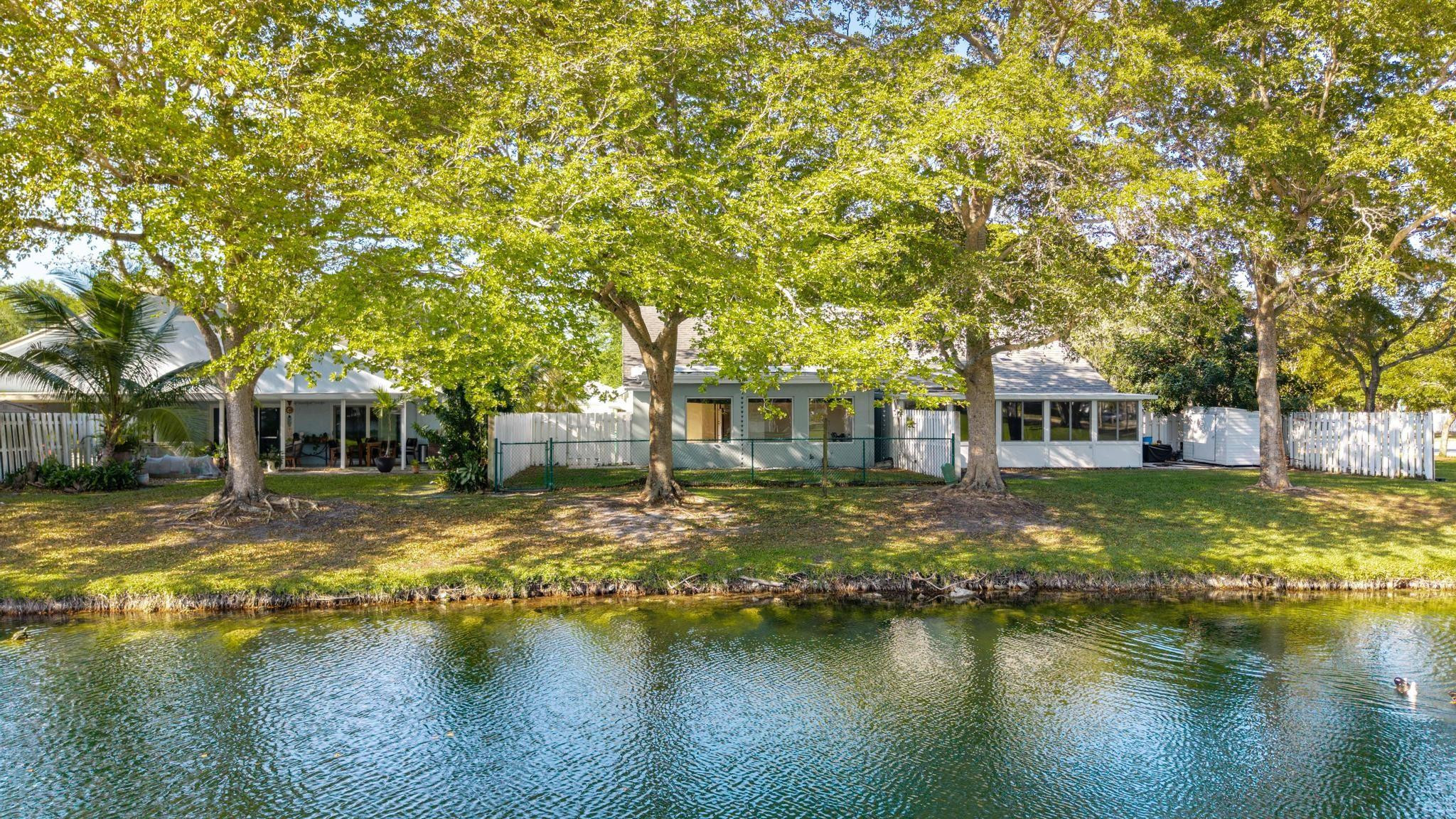 Home in Davie, FL 33324 — photo 3