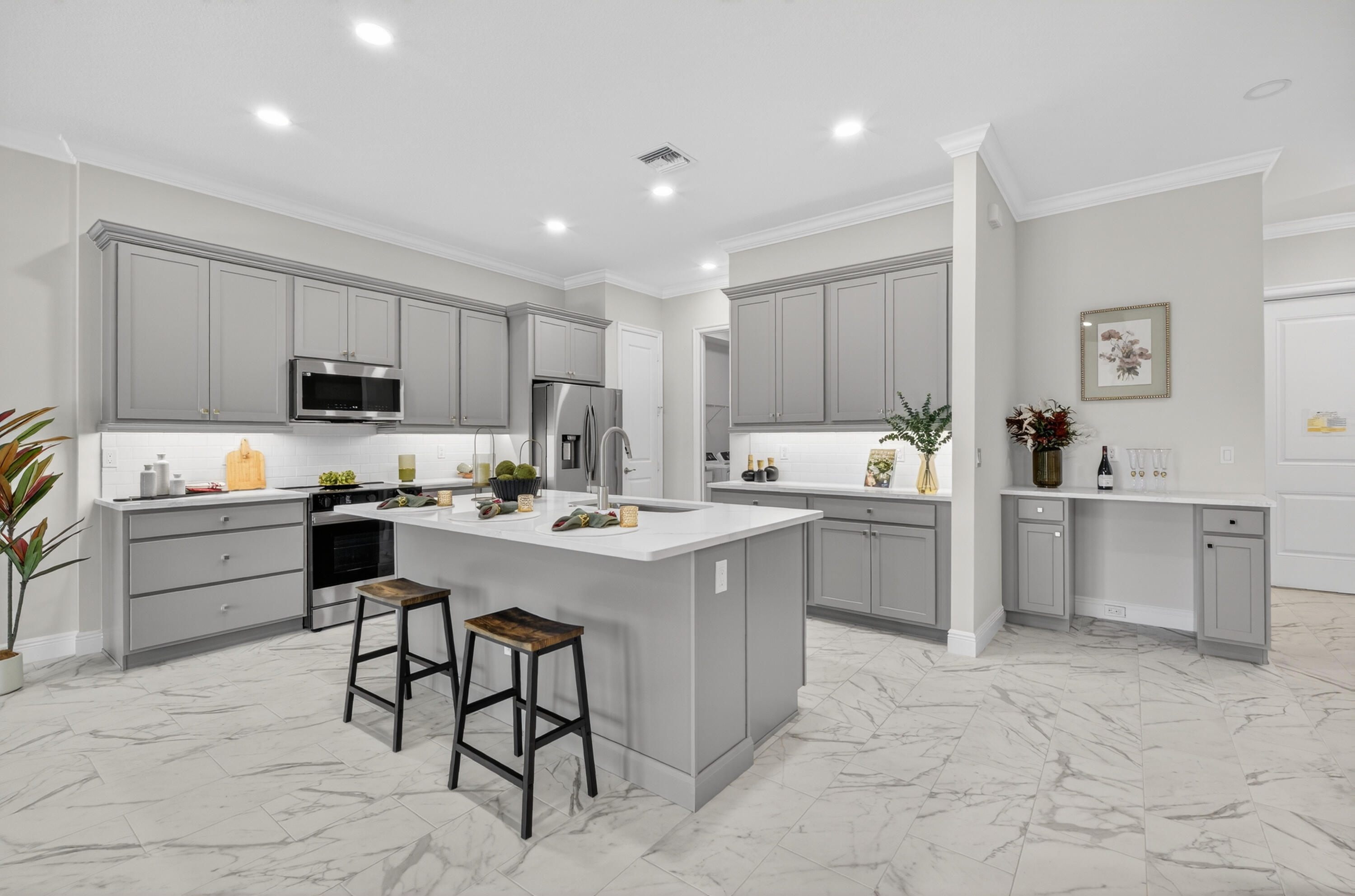 1805 Bridgepointe Circle 2 — photo