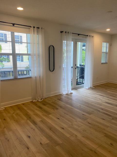 229 N Latitude Circle — photo