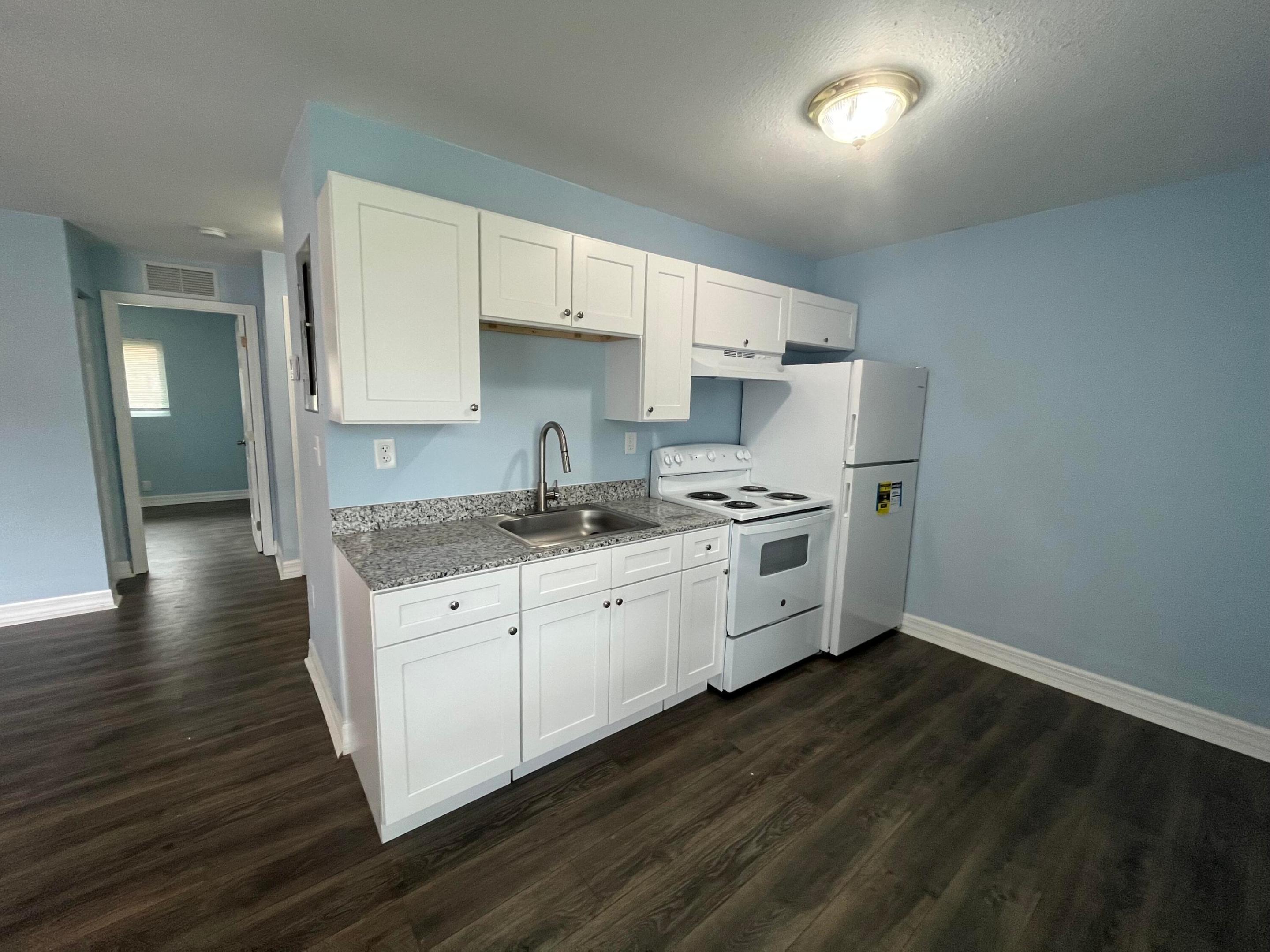 1109 NW 6th Avenue Apt 1 — photo