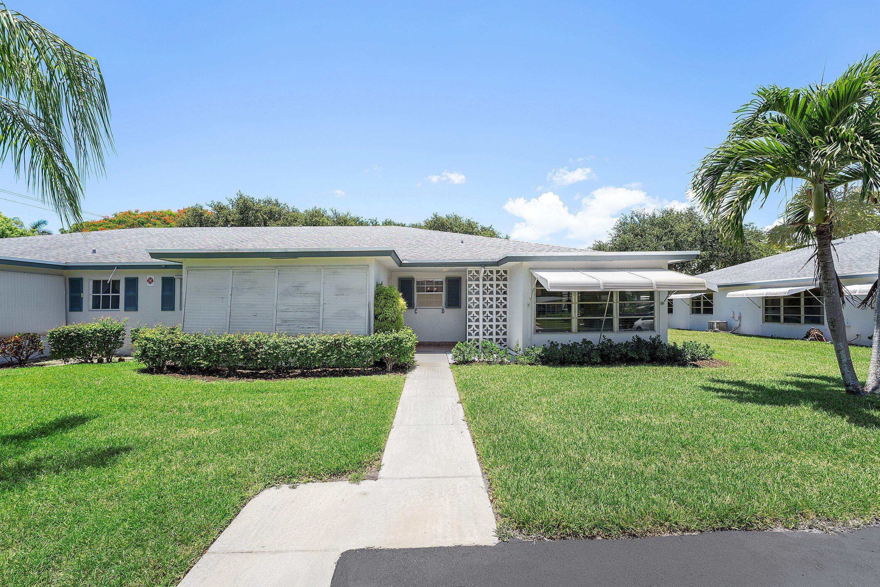 1210 S Drive Circle D — photo