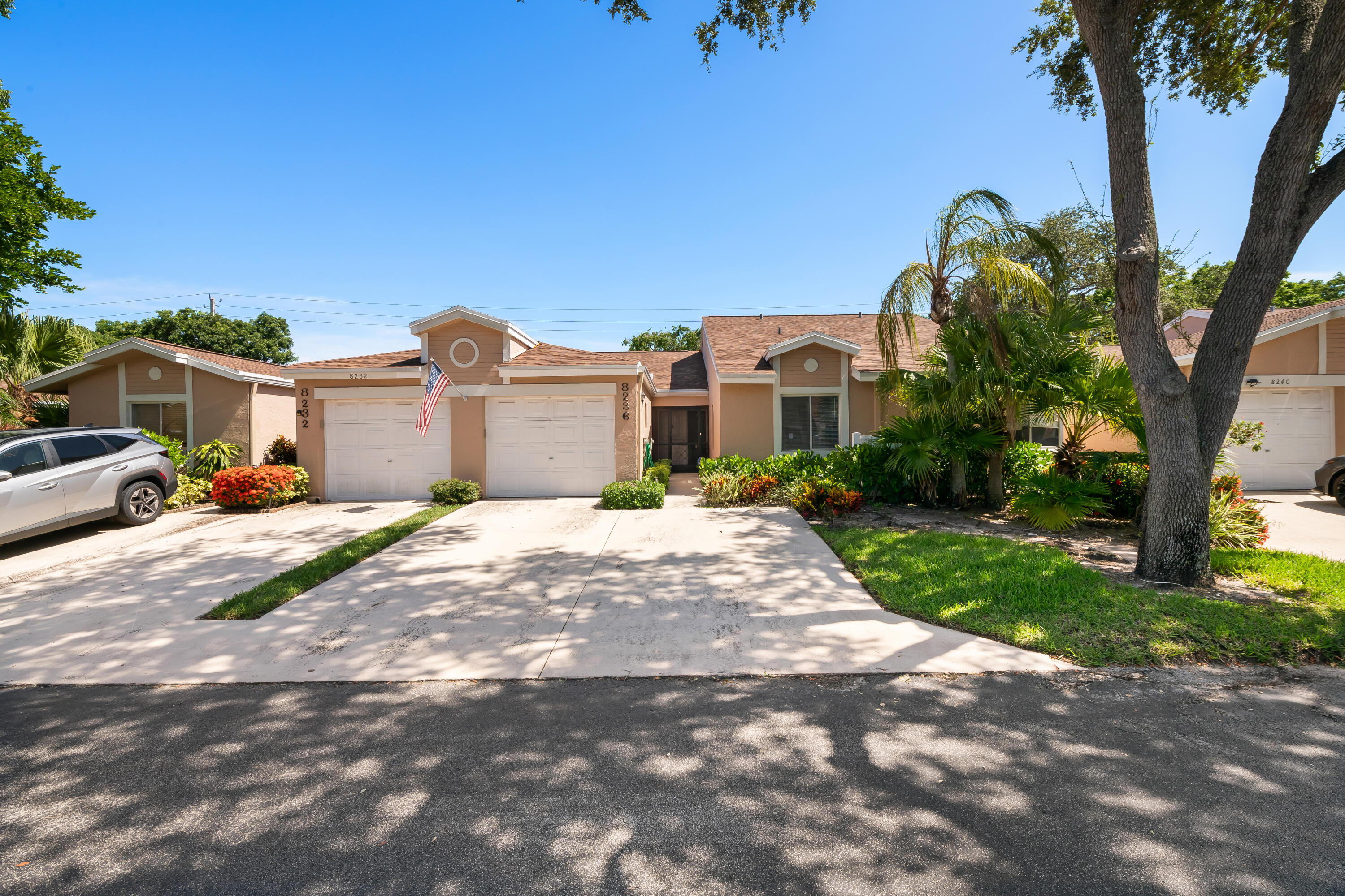 8236 Summerbreeze Lane — photo