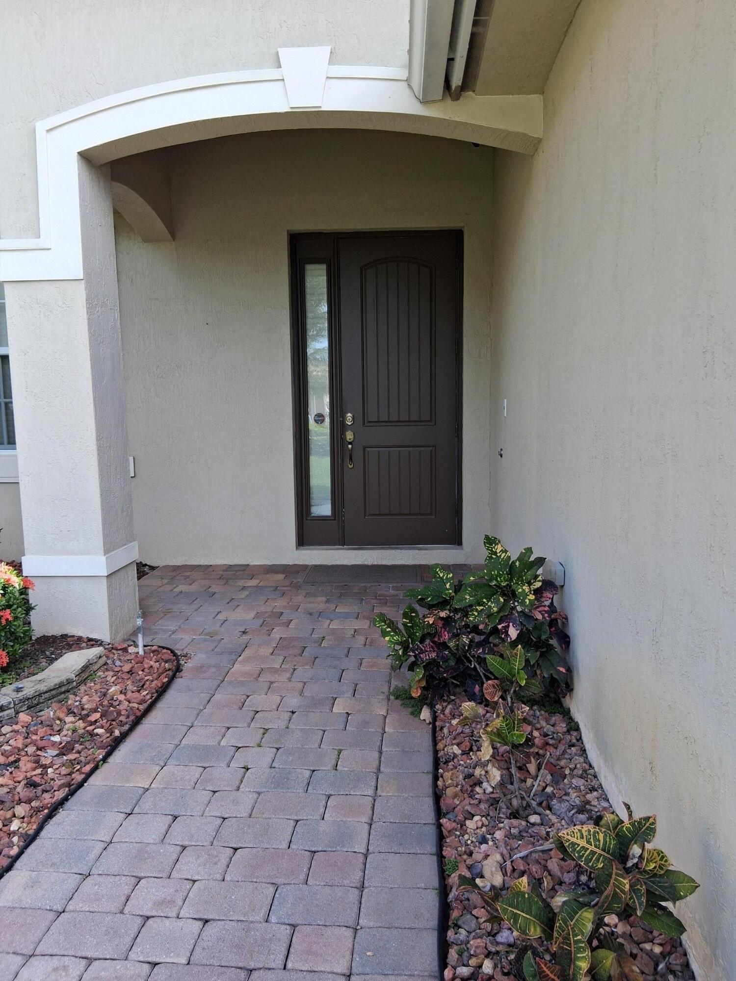 Home in Boynton Beach, FL 33472 — photo 2