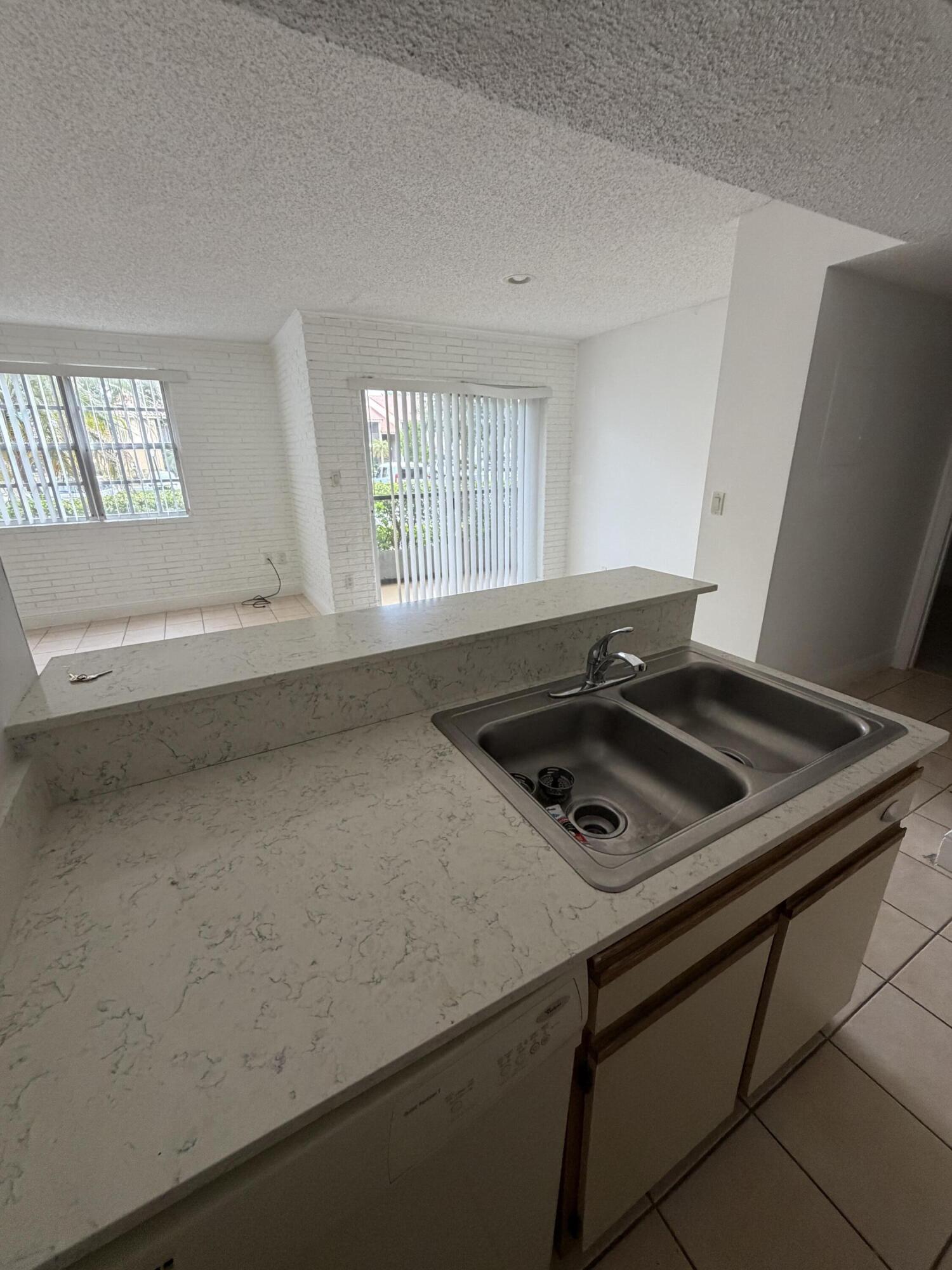 1285 SW 46th Avenue 2709 — photo