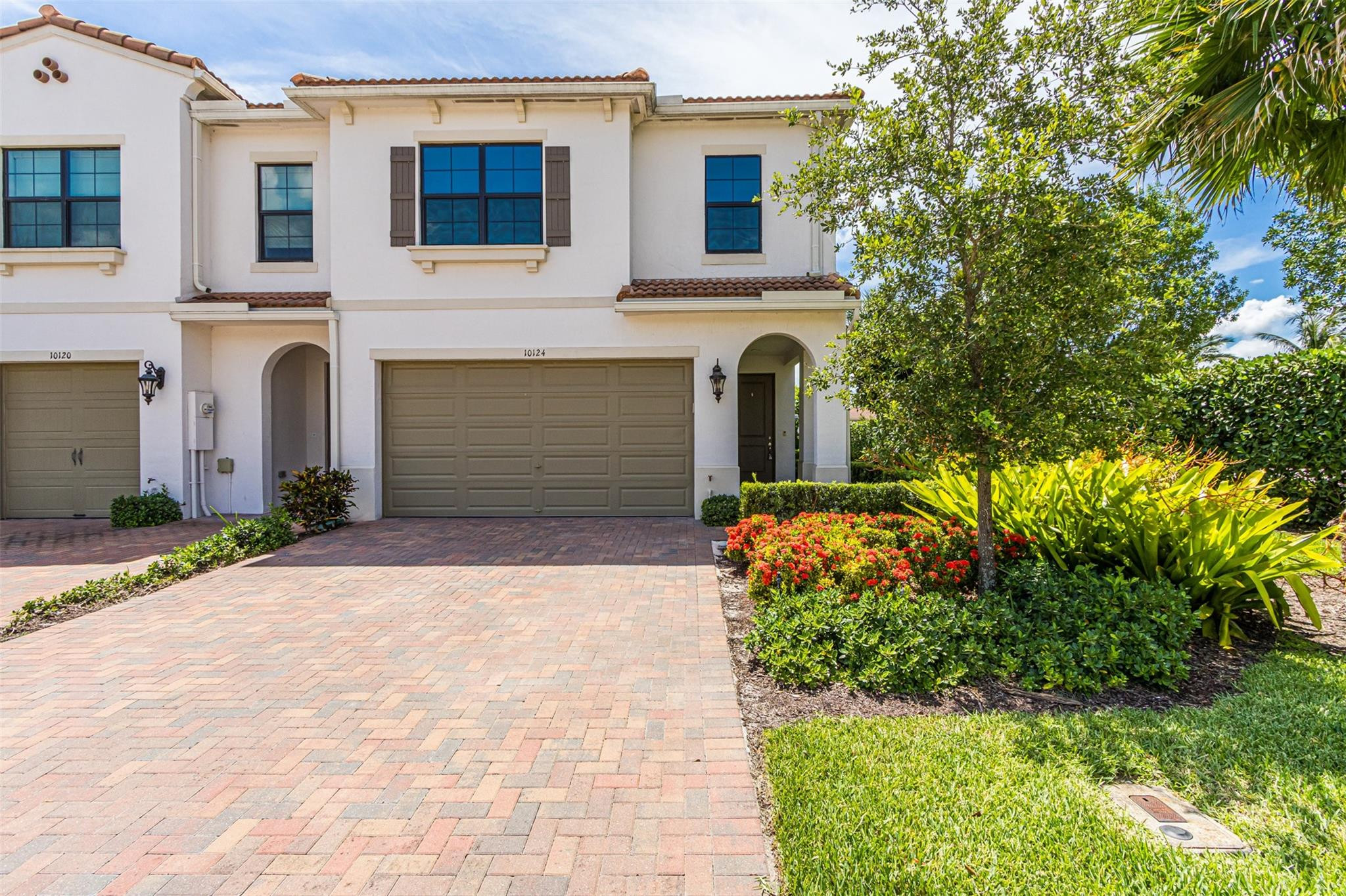 10124 Brickhill Drive 10124 — photo