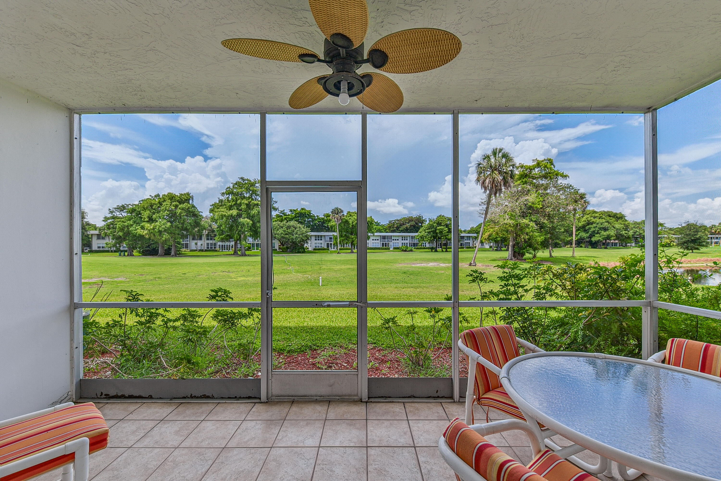 4020 W Palm Aire Drive 106 — photo