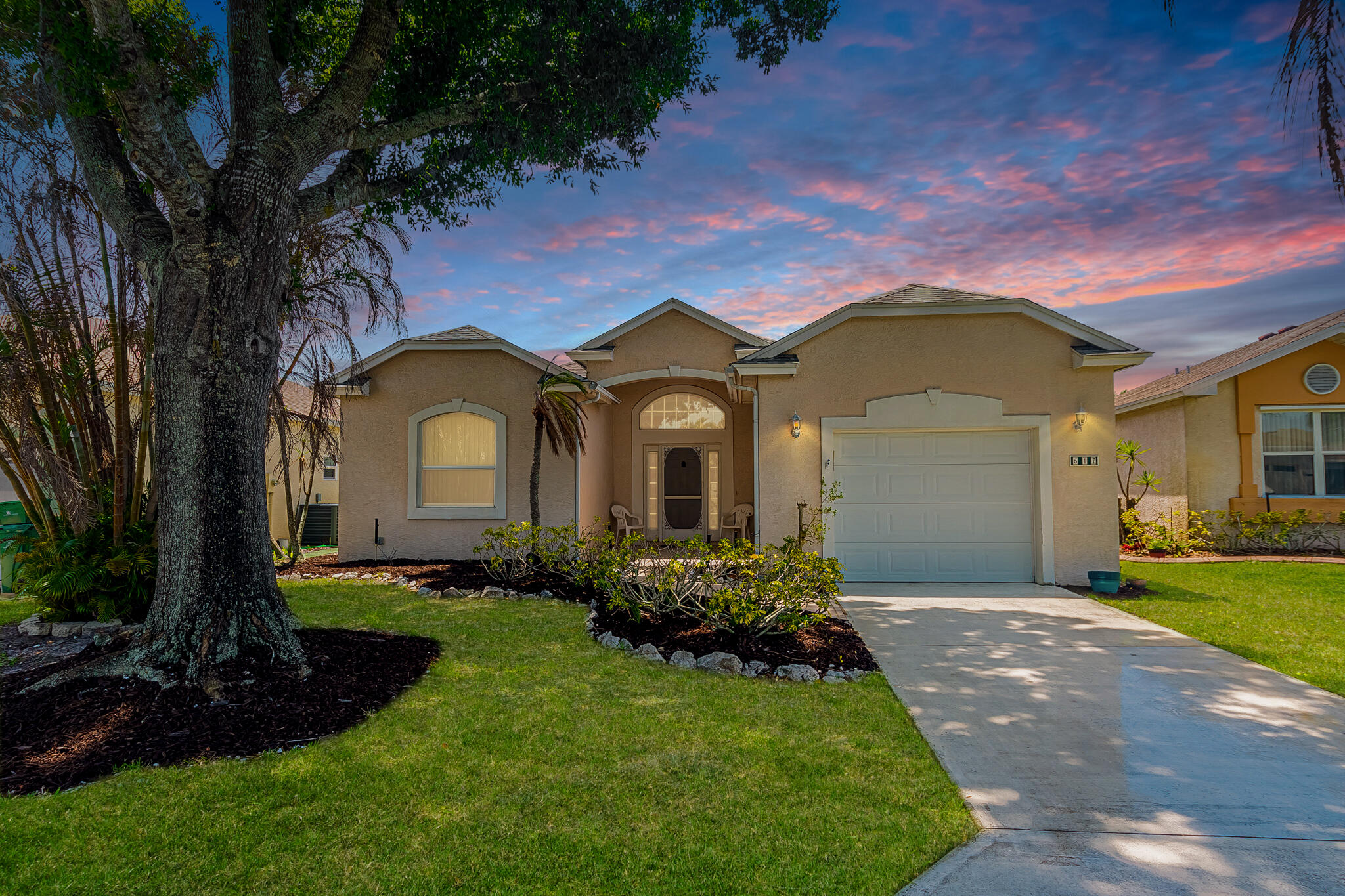 517 NW Galatone Court — photo