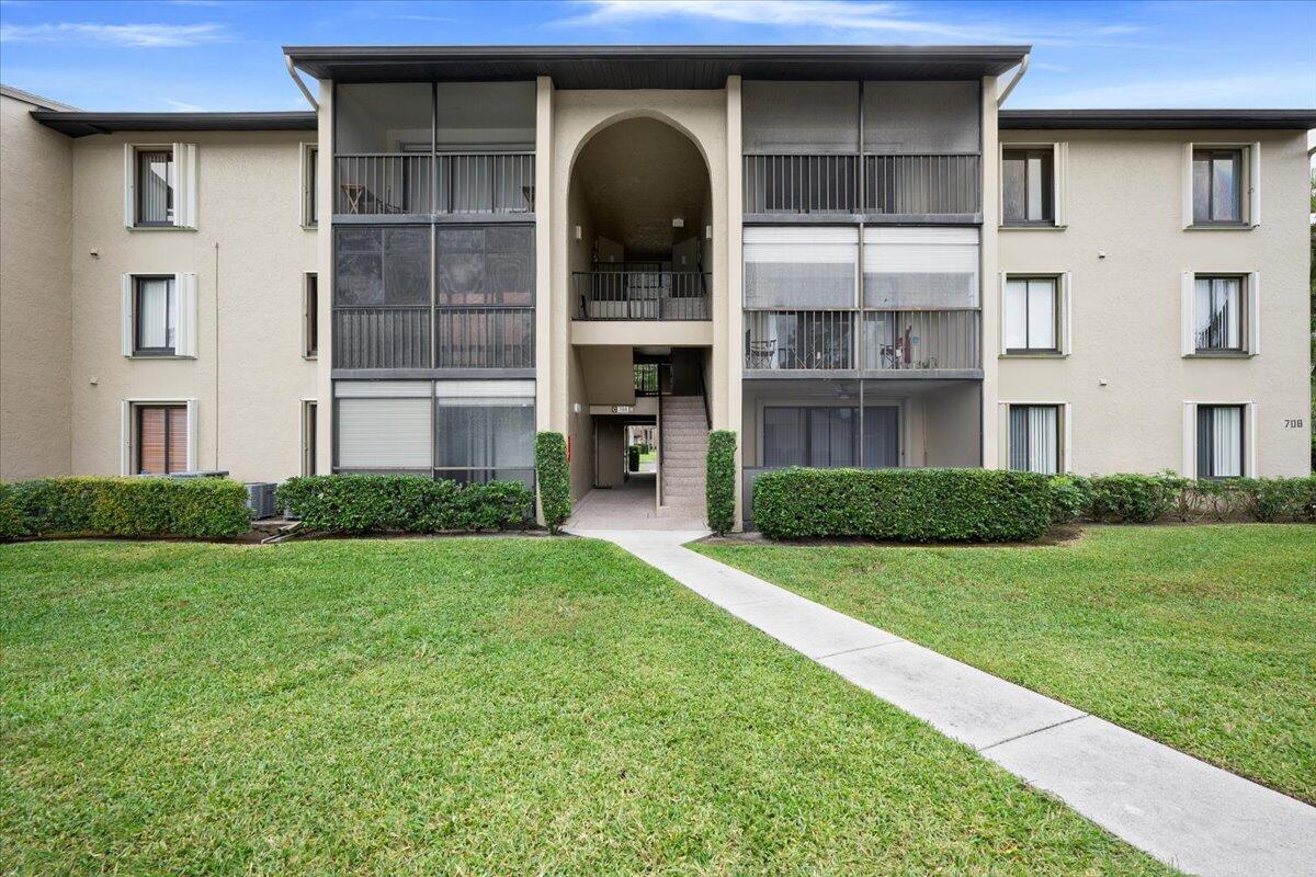 708 Sunny Pine Way B1 — photo