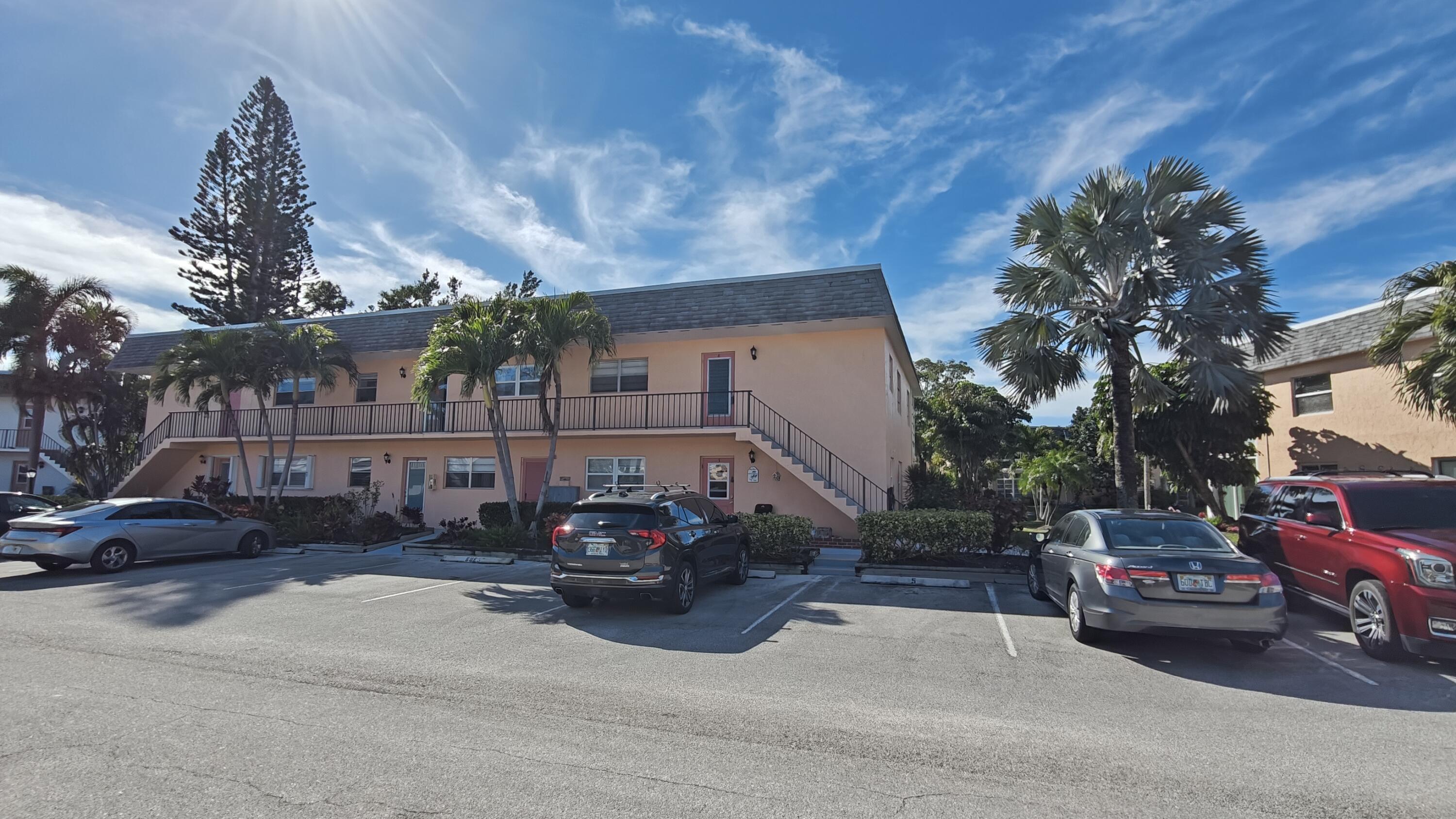 2950 SE Ocean Boulevard 37-6 — photo