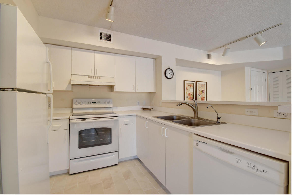 135 Yacht Club Way 207 — photo