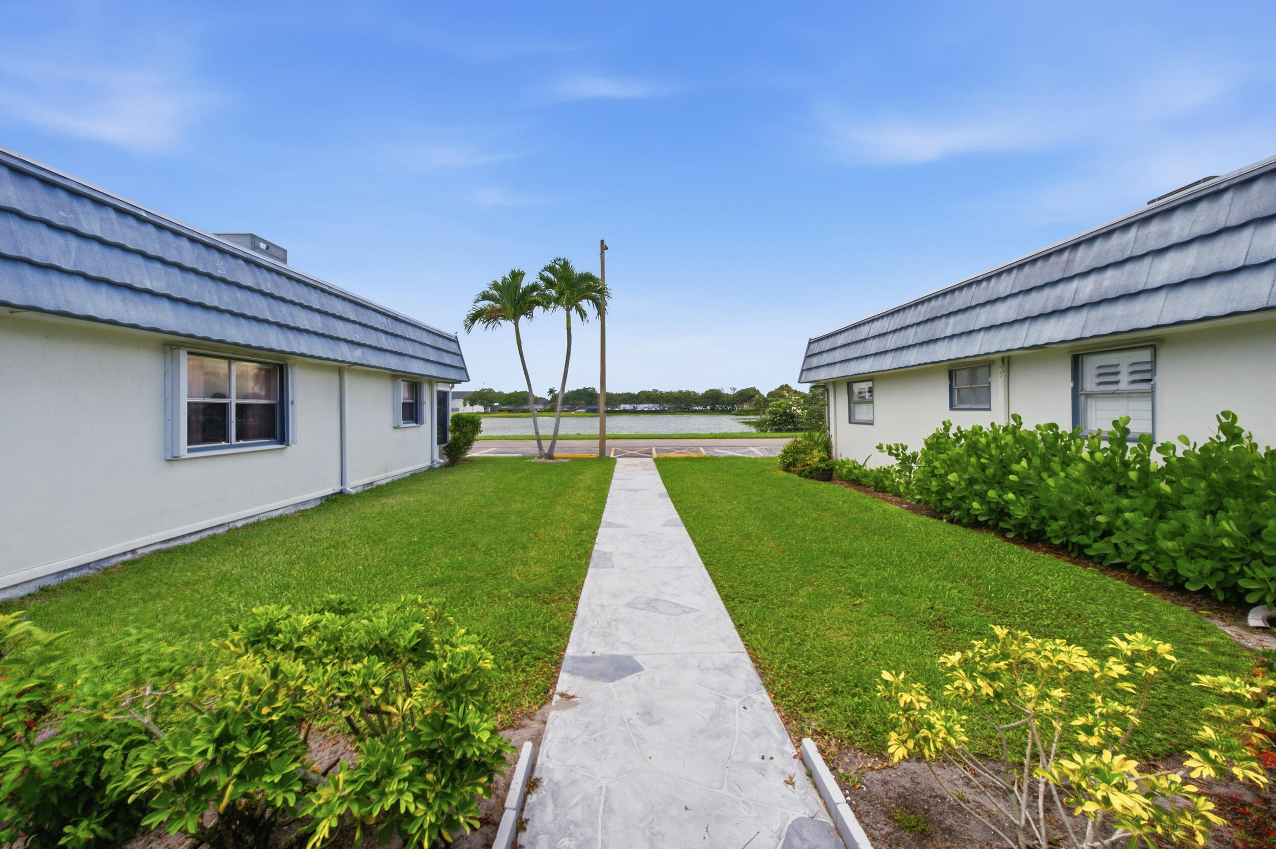 30 Waterford B — photo