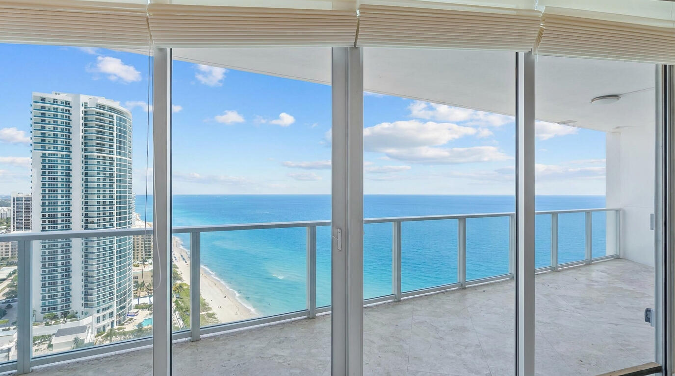 3101 S Ocean Drive 2707 — photo