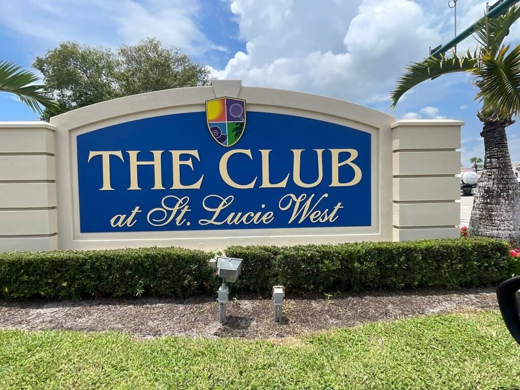 241 SW Palm Drive 106 — photo