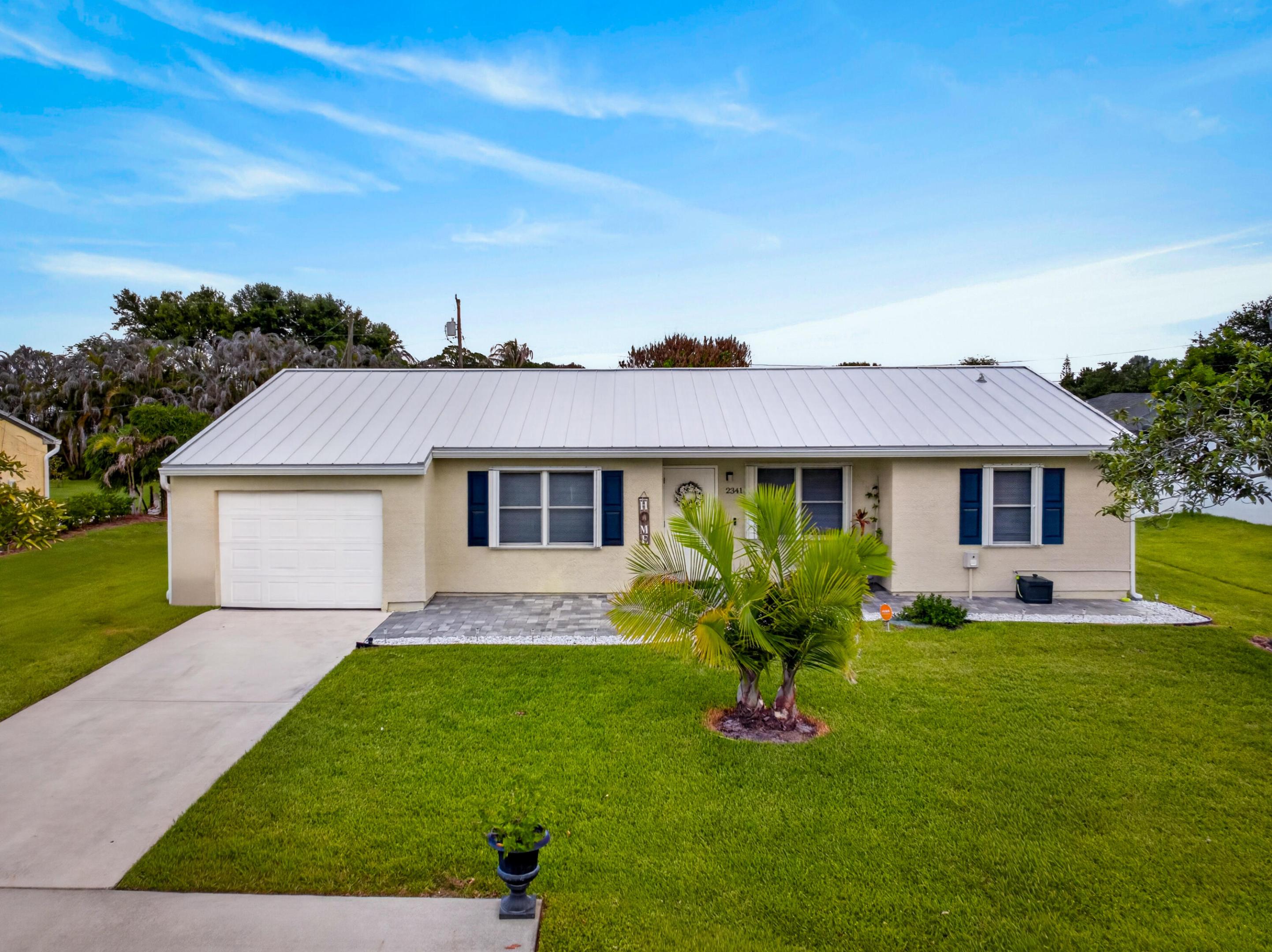 2341 SE West Blackwell Drive — photo