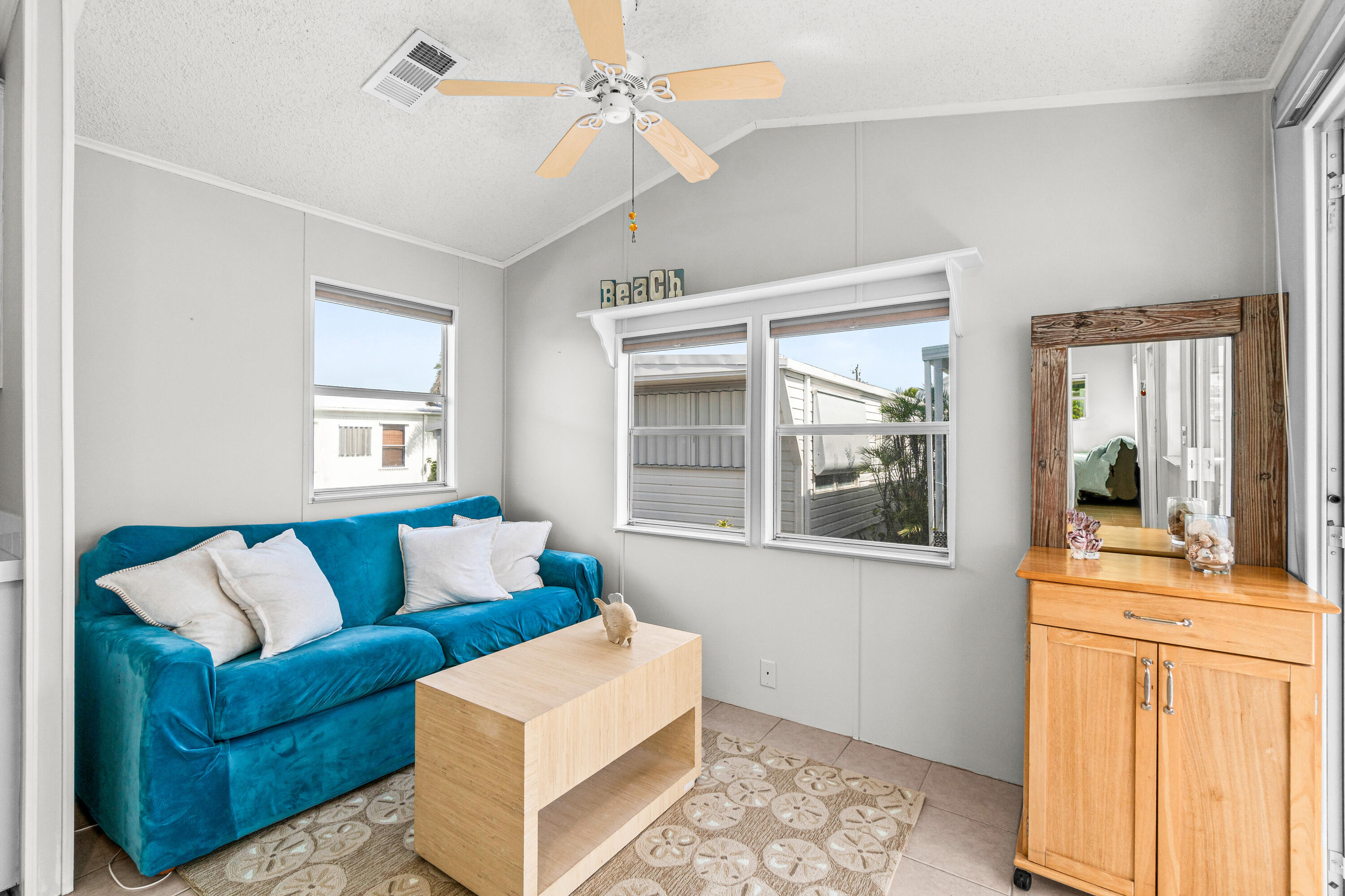 12 Hibiscus Drive H — photo